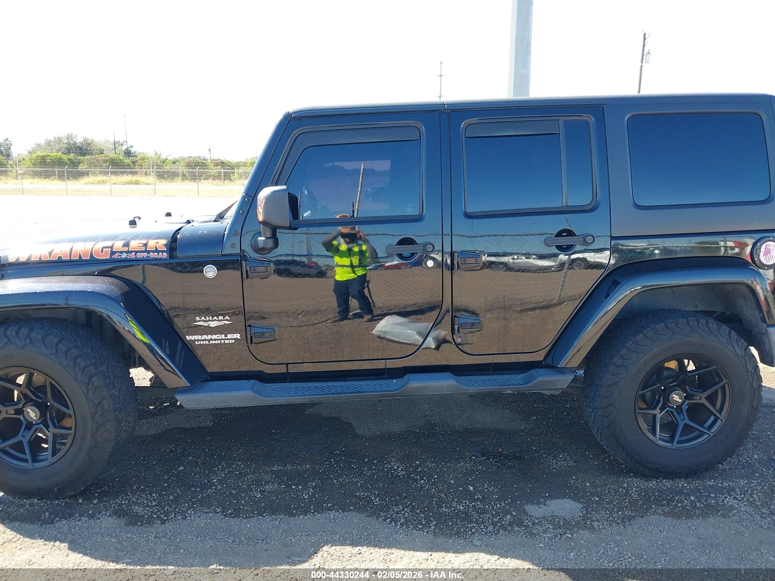 2013 Jeep Wrangler Unlimited Sahara Black vin: 1C4BJWEG0DL505054
