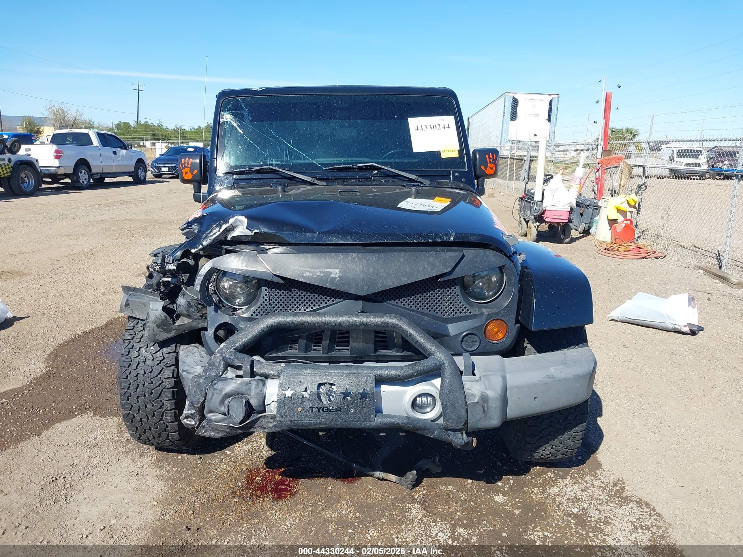 2013 Jeep Wrangler Unlimited Sahara Black vin: 1C4BJWEG0DL505054