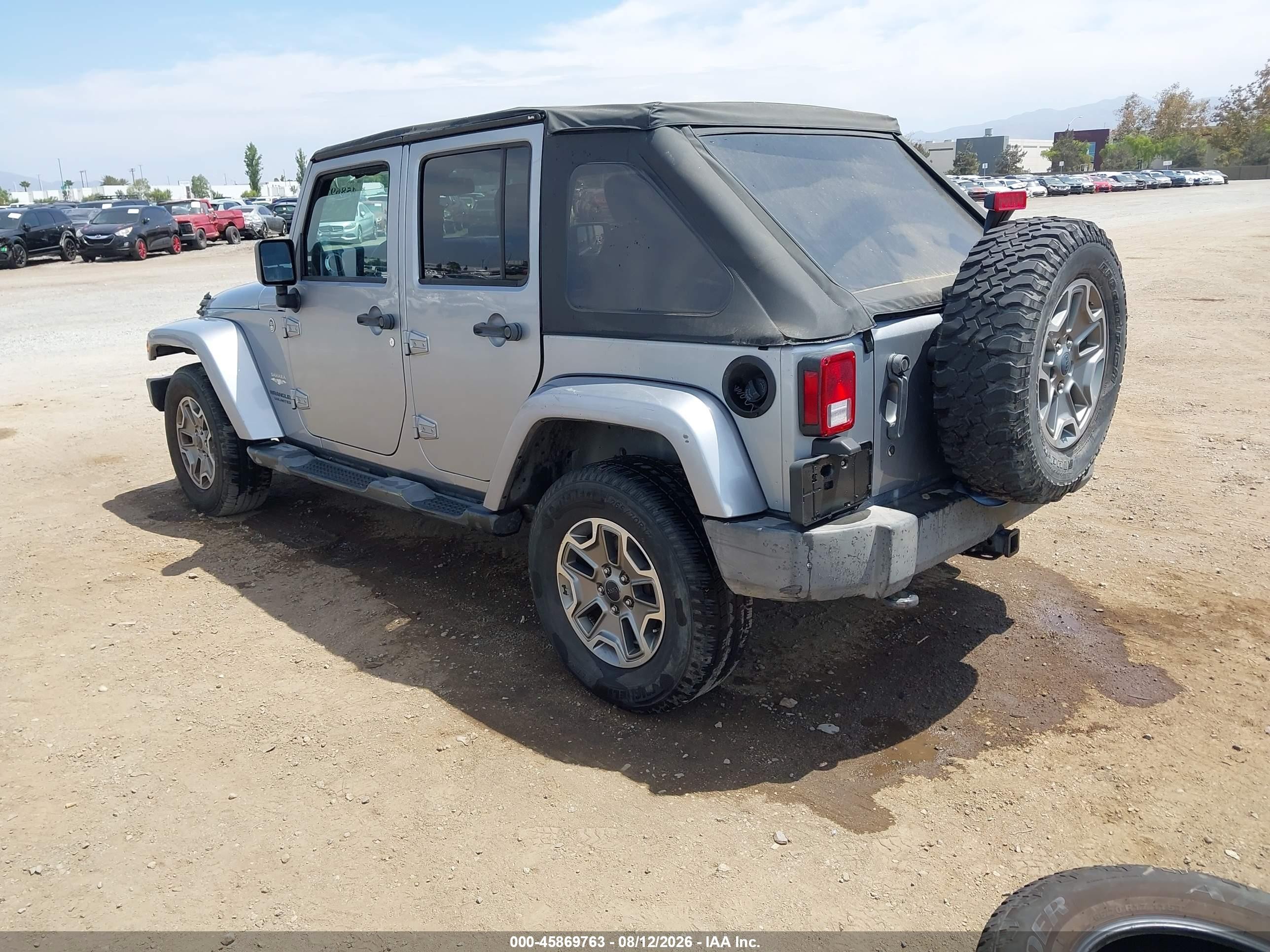2013 Jeep Wrangler Unlimited Sahara Gray vin: 1C4BJWEG0DL549975