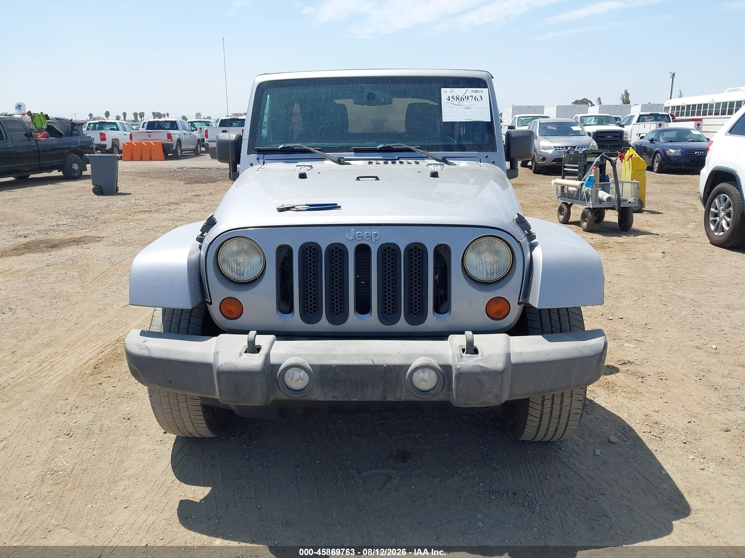 2013 Jeep Wrangler Unlimited Sahara Gray vin: 1C4BJWEG0DL549975