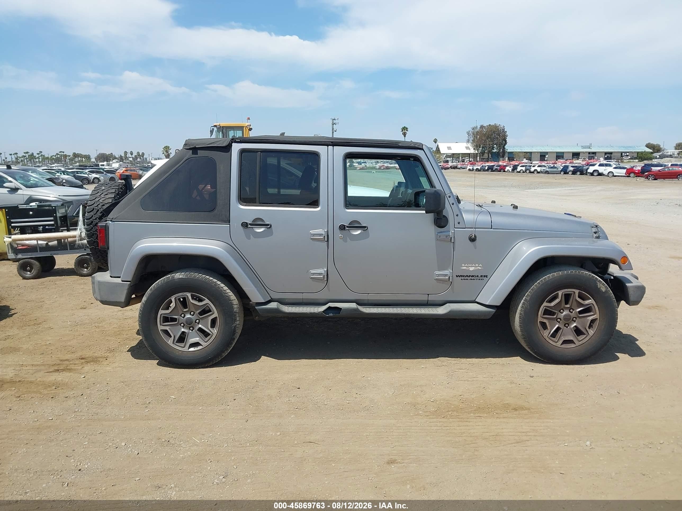 2013 Jeep Wrangler Unlimited Sahara Gray vin: 1C4BJWEG0DL549975