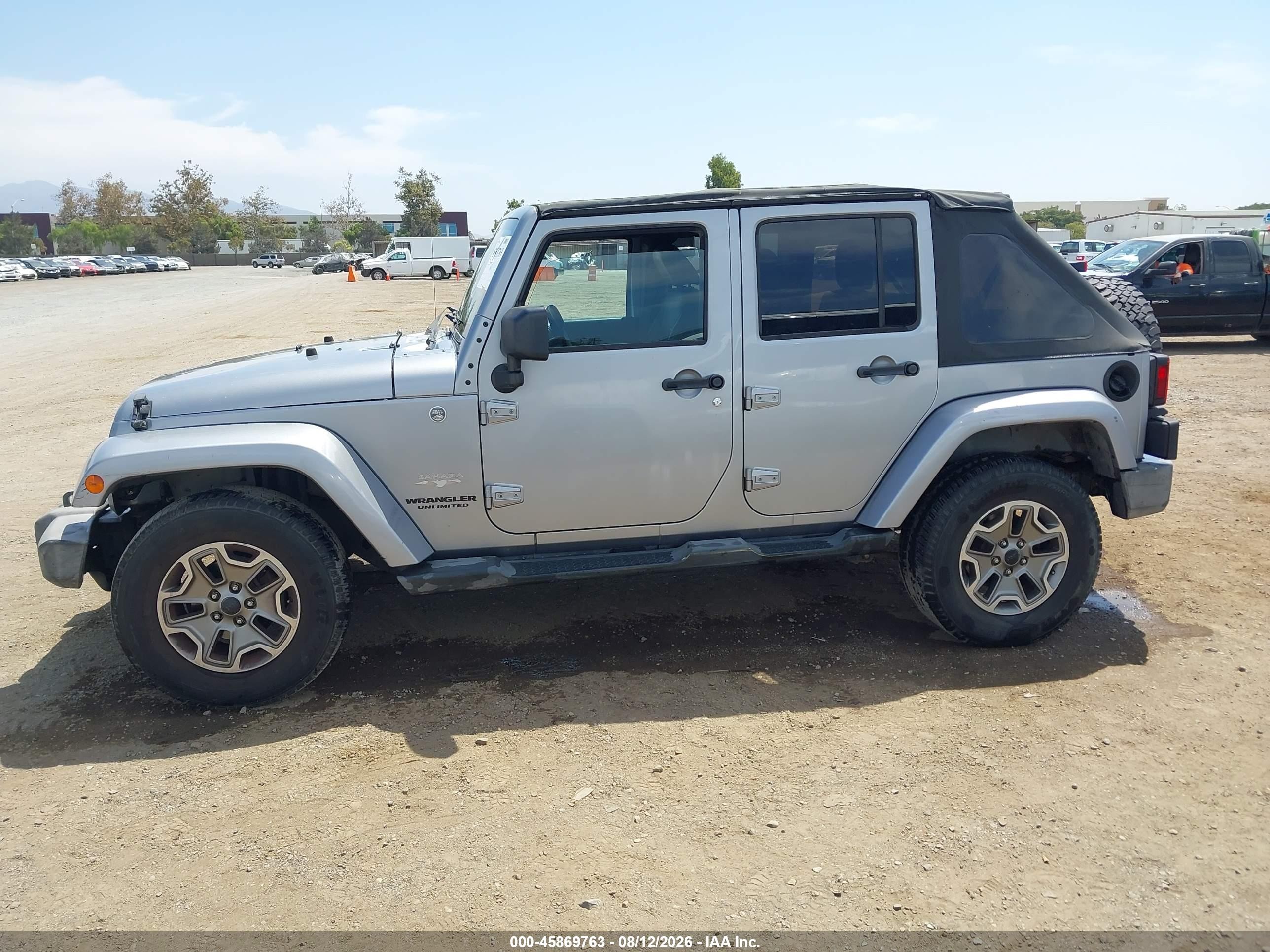 2013 Jeep Wrangler Unlimited Sahara Gray vin: 1C4BJWEG0DL549975
