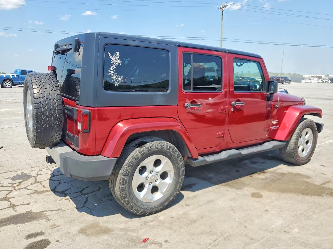 2013 Jeep Wrangler Unlimited Sahara Maroon vin: 1C4BJWEG0DL590073