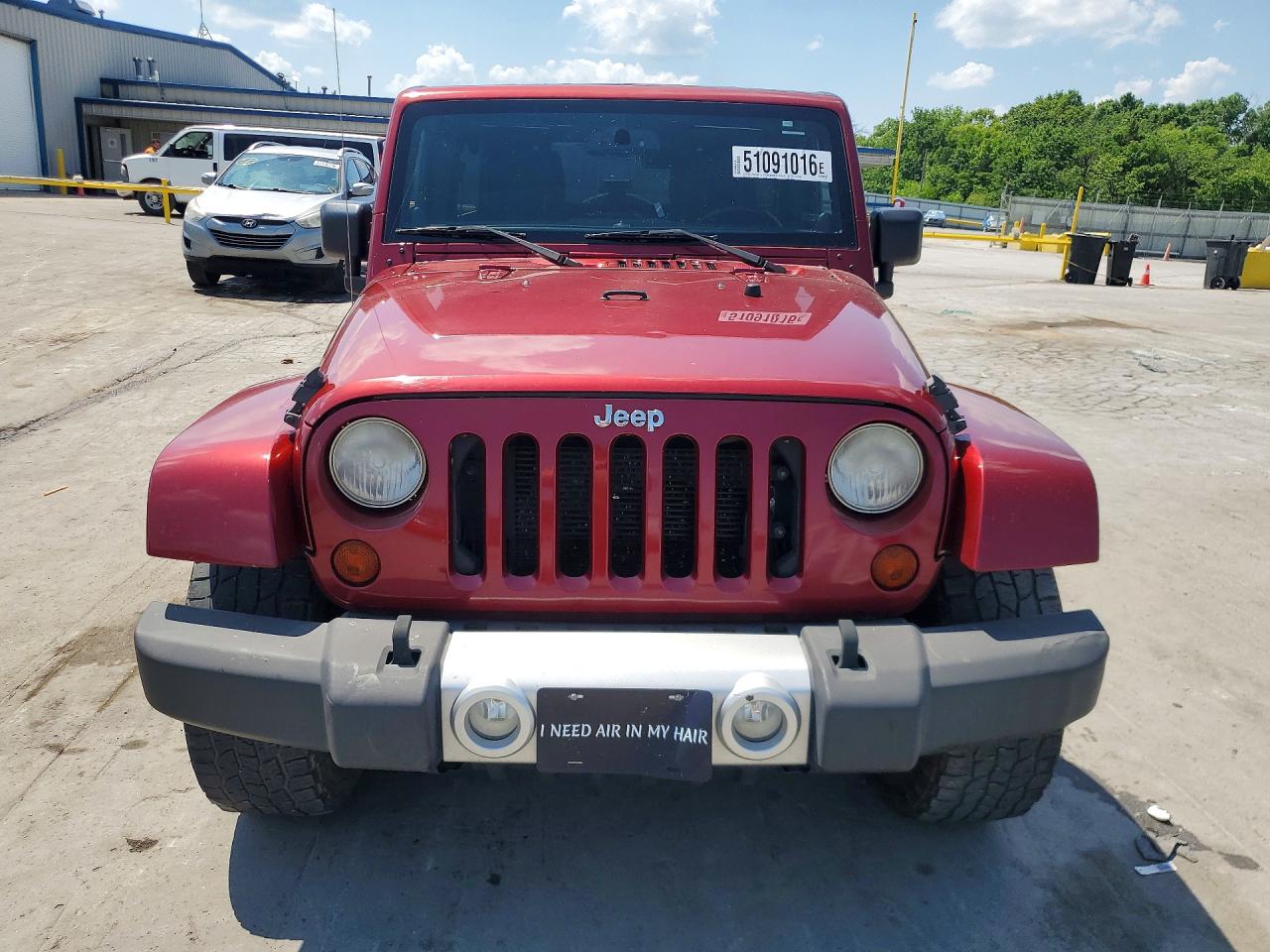 2013 Jeep Wrangler Unlimited Sahara Maroon vin: 1C4BJWEG0DL590073