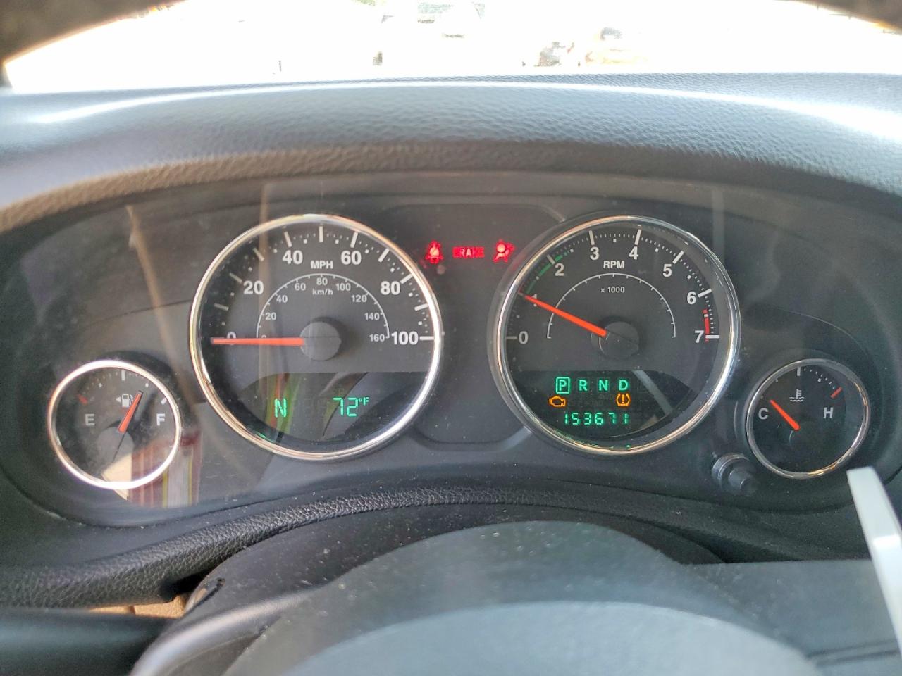 2013 Jeep Wrangler Unlimited Sahara Maroon vin: 1C4BJWEG0DL590073