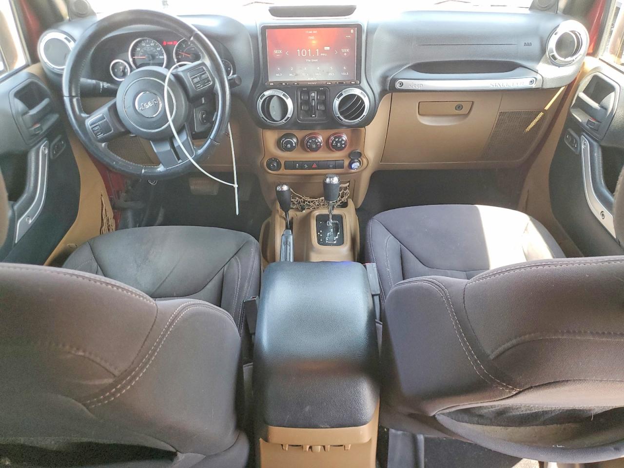 2013 Jeep Wrangler Unlimited Sahara Maroon vin: 1C4BJWEG0DL590073