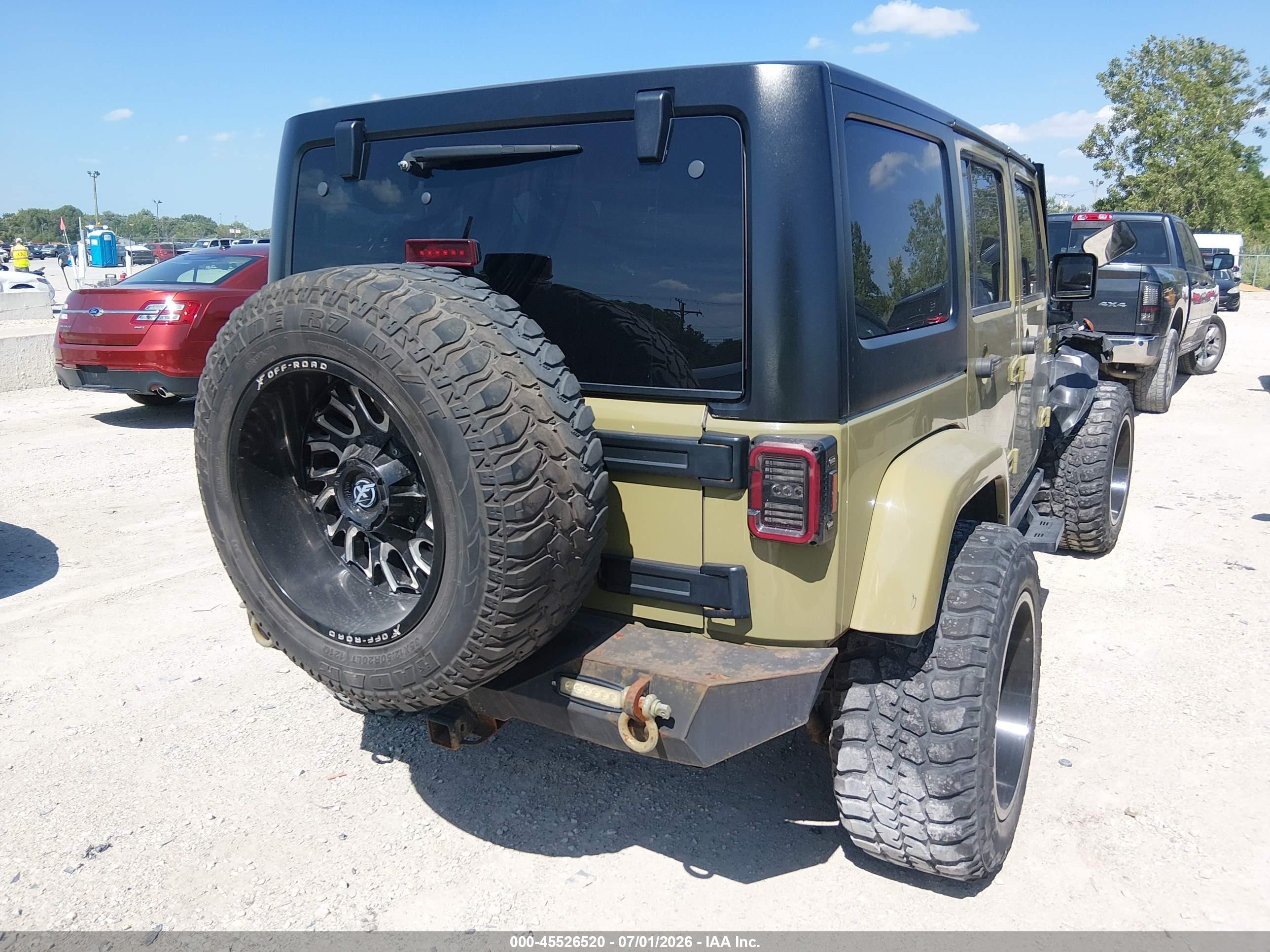 2013 Jeep Wrangler Unlimited Sahara Green vin: 1C4BJWEG0DL590137