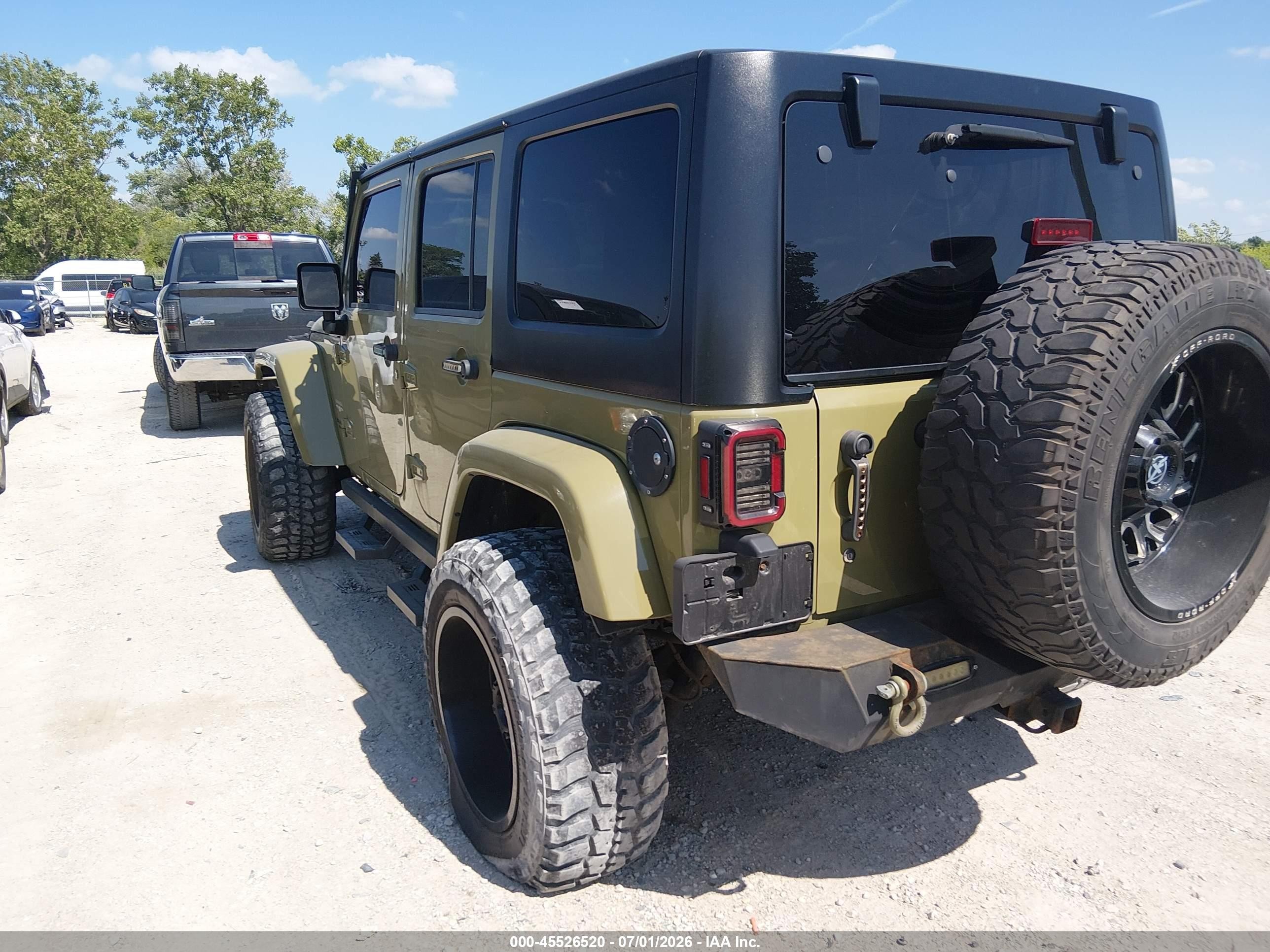 2013 Jeep Wrangler Unlimited Sahara Green vin: 1C4BJWEG0DL590137