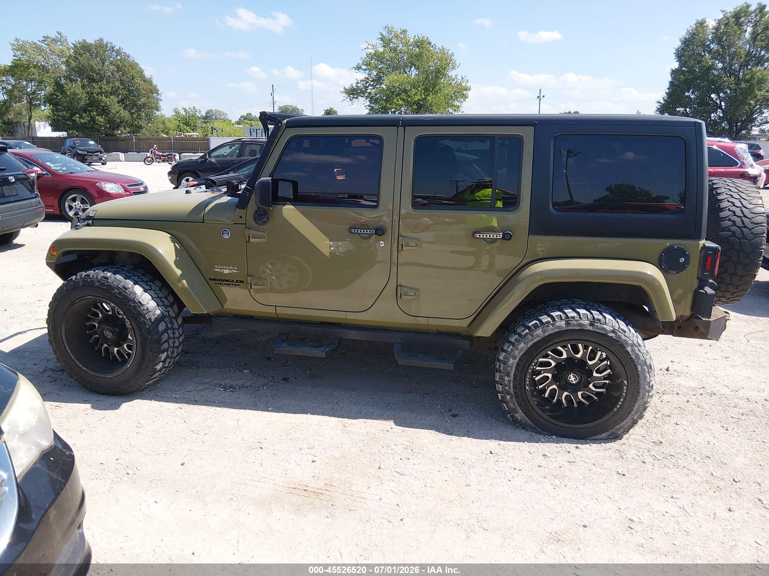 2013 Jeep Wrangler Unlimited Sahara Green vin: 1C4BJWEG0DL590137