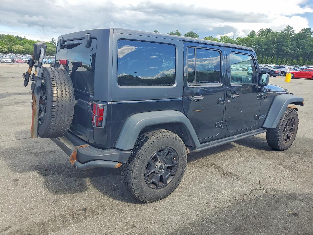 2013 Jeep Wrangler Unlimited Sahara Black vin: 1C4BJWEG0DL601136
