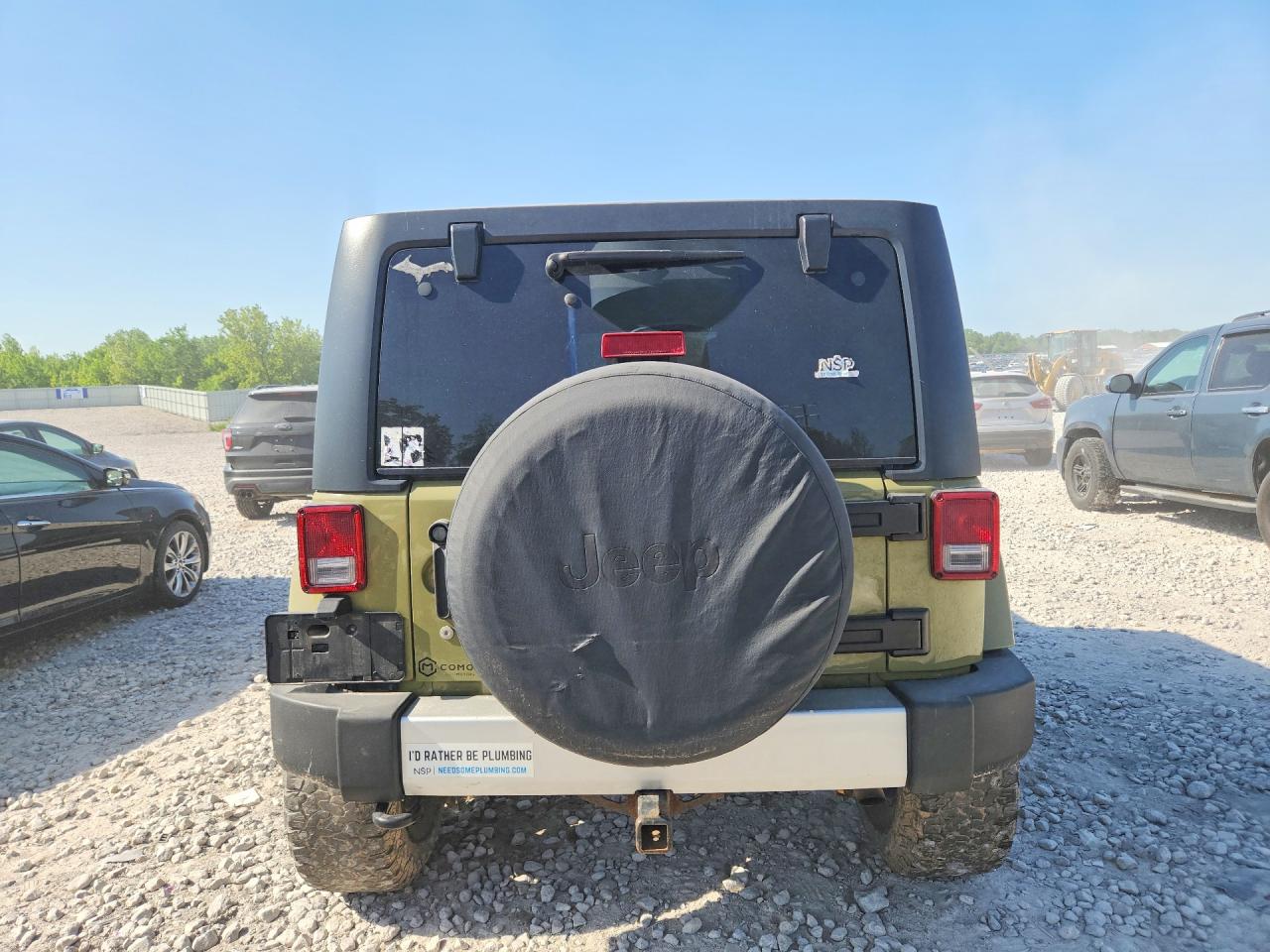 2013 Jeep Wrangler Unlimited Sahara Green vin: 1C4BJWEG0DL665631