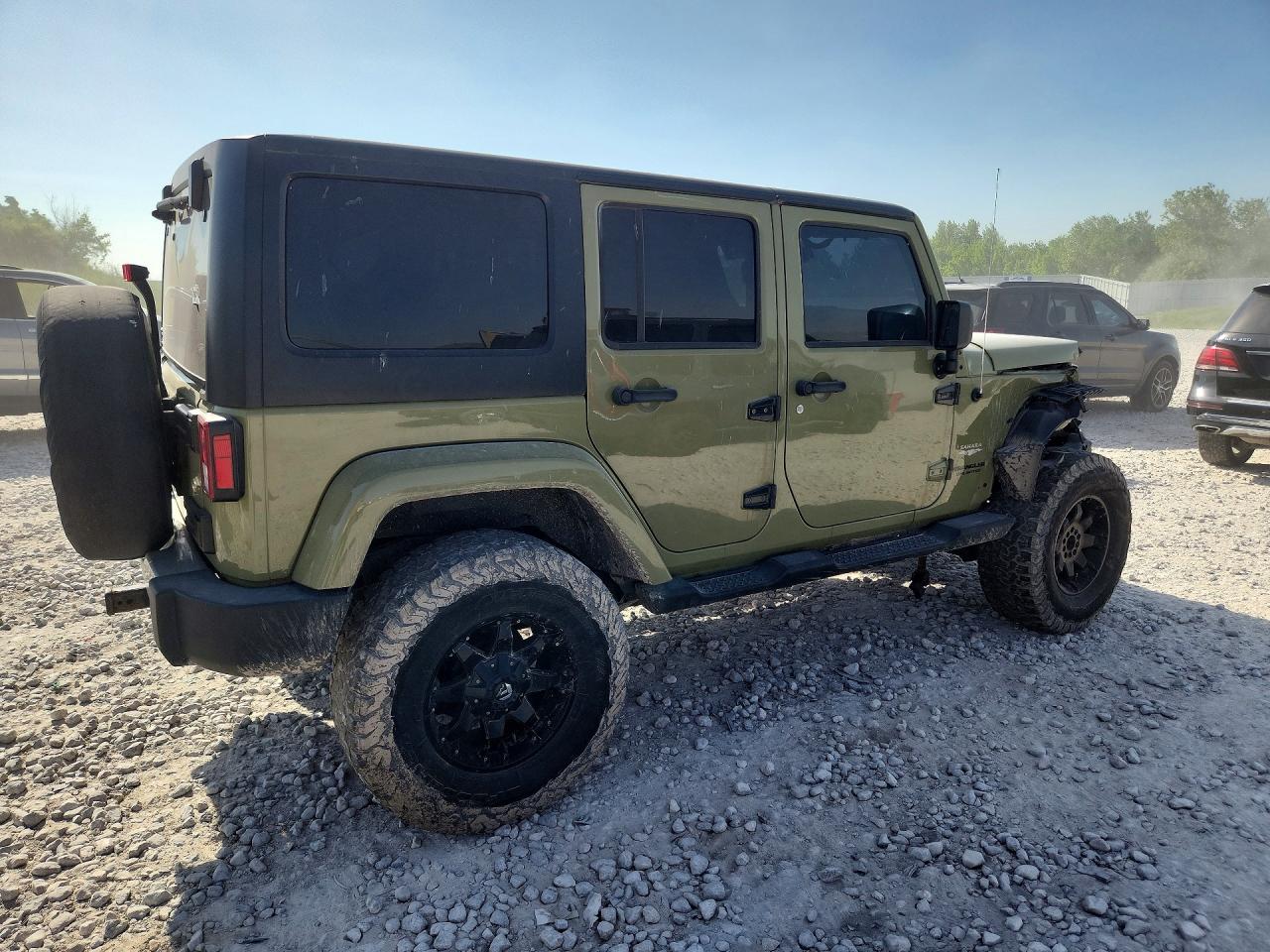 2013 Jeep Wrangler Unlimited Sahara Green vin: 1C4BJWEG0DL665631