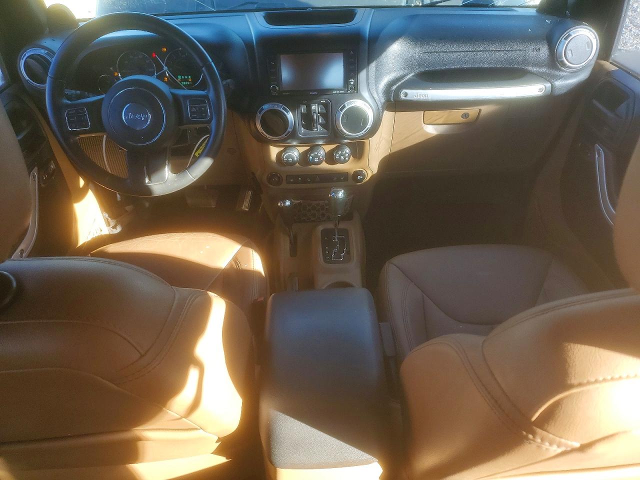 2014 Jeep Wrangler Unlimited Sahara Black vin: 1C4BJWEG0EL135452
