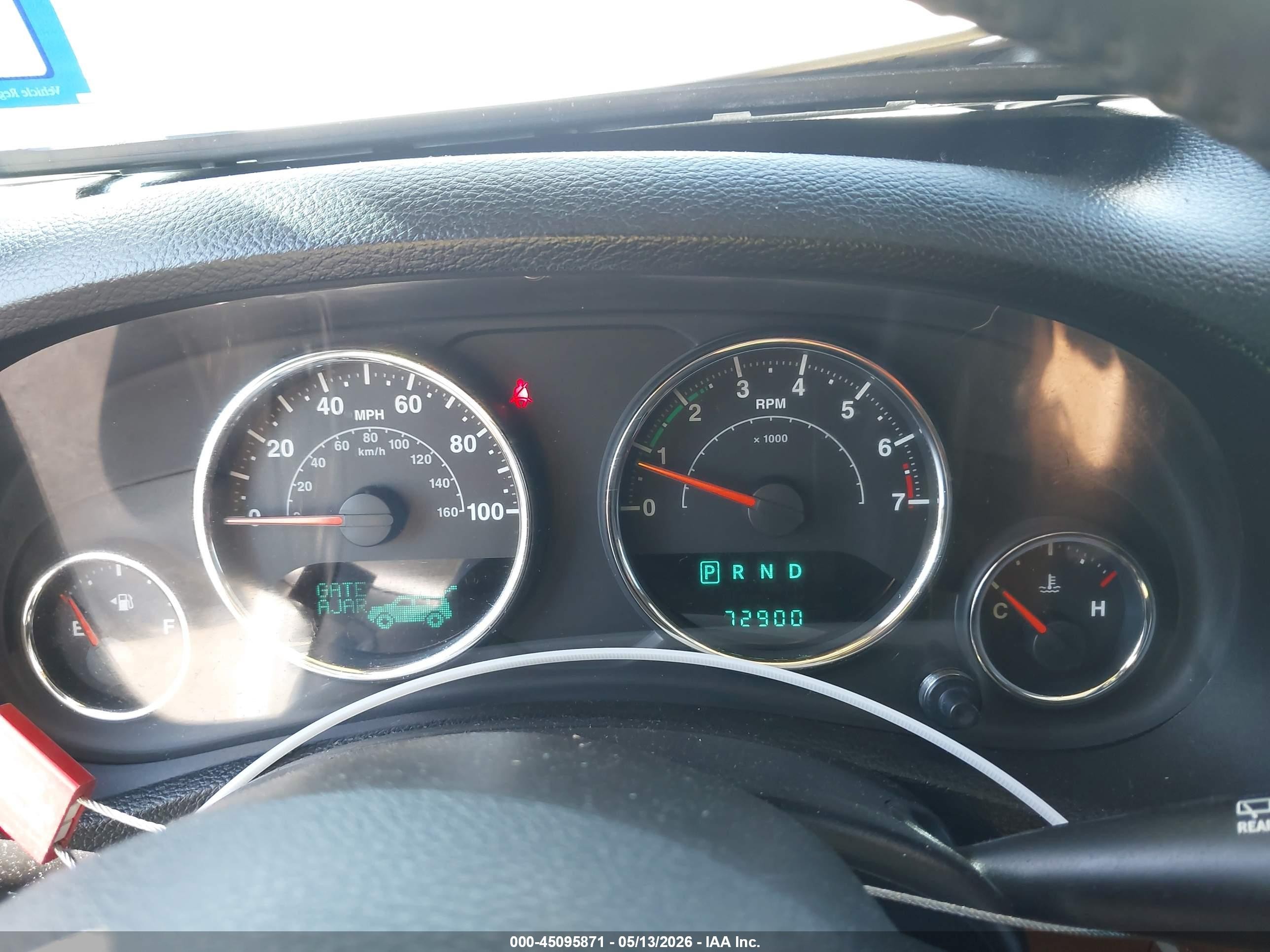2014 Jeep Wrangler Unlimited Sahara White vin: 1C4BJWEG0EL164790