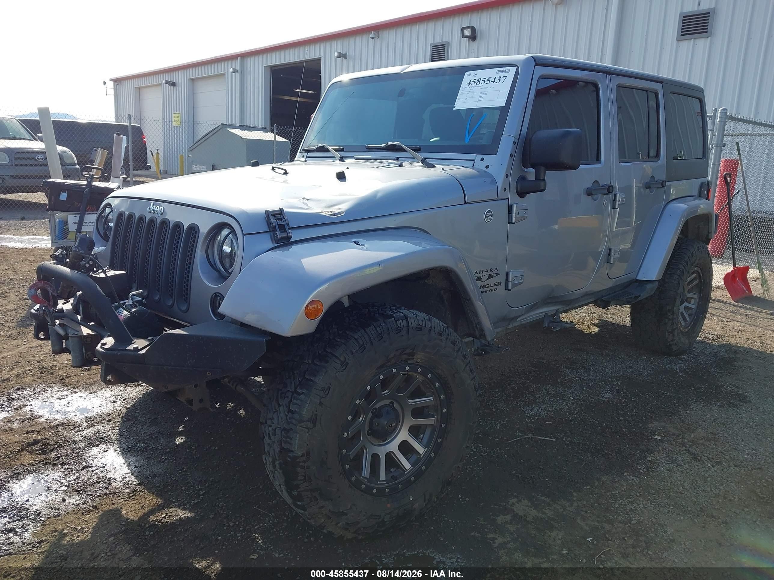 2014 Jeep Wrangler Unlimited Sahara Silver vin: 1C4BJWEG0EL173425