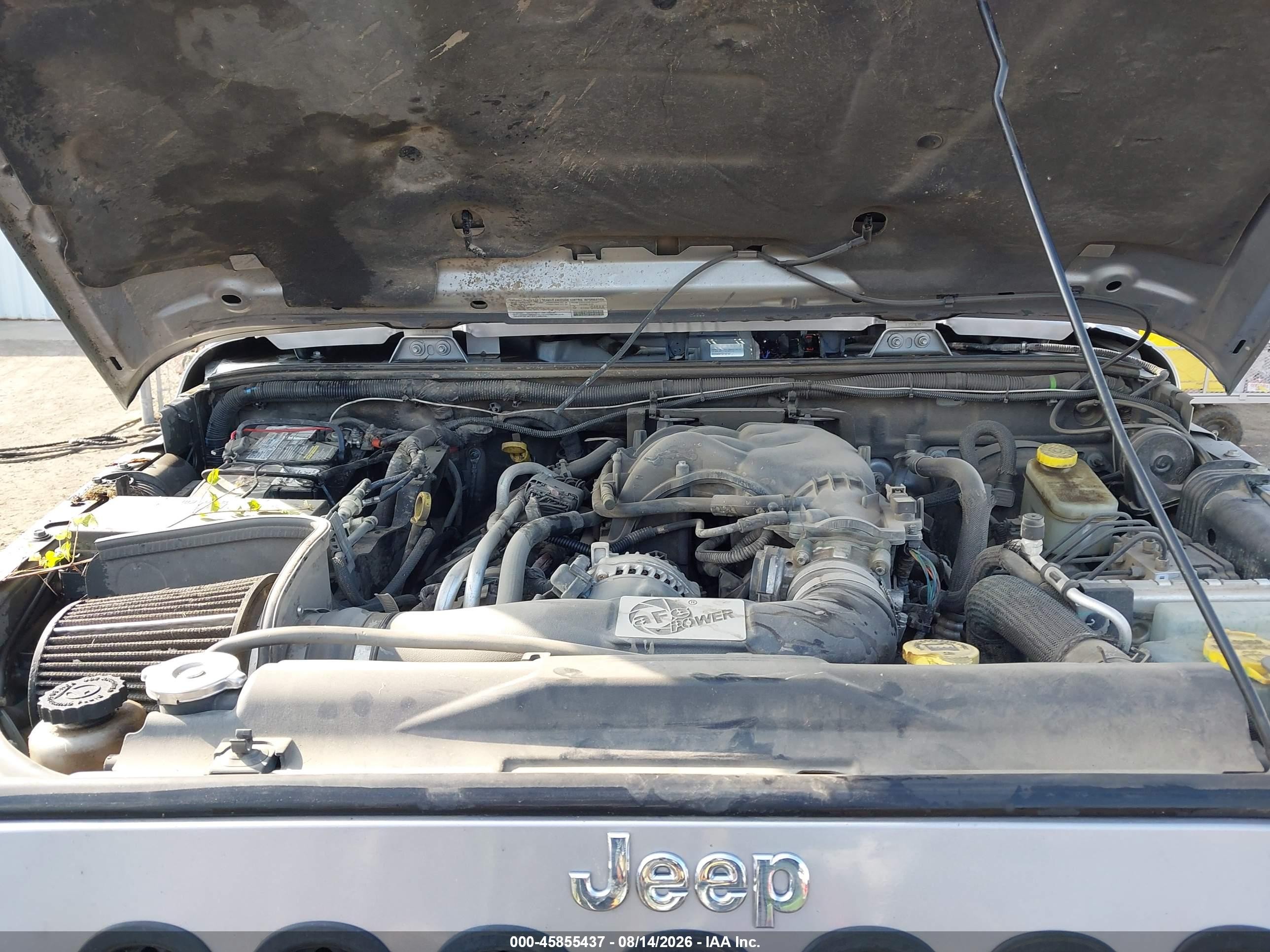 2014 Jeep Wrangler Unlimited Sahara Silver vin: 1C4BJWEG0EL173425