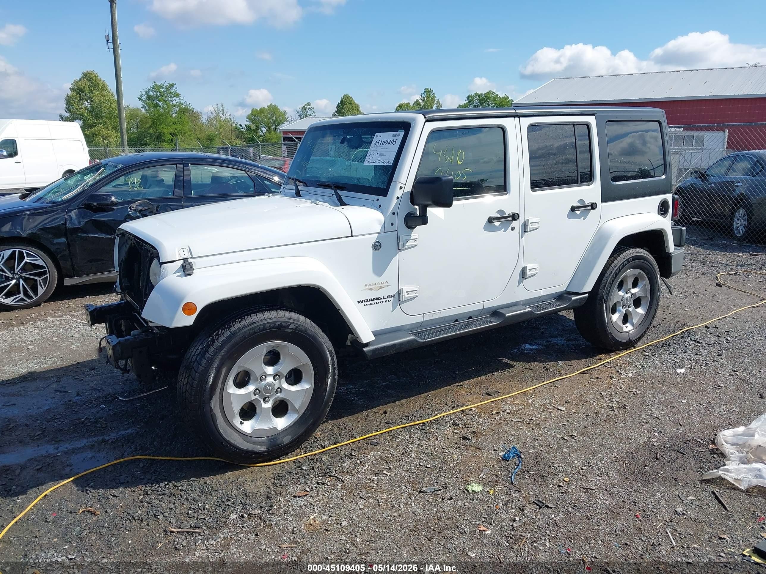 2014 Jeep Wrangler Unlimited Sahara White vin: 1C4BJWEG0EL228665