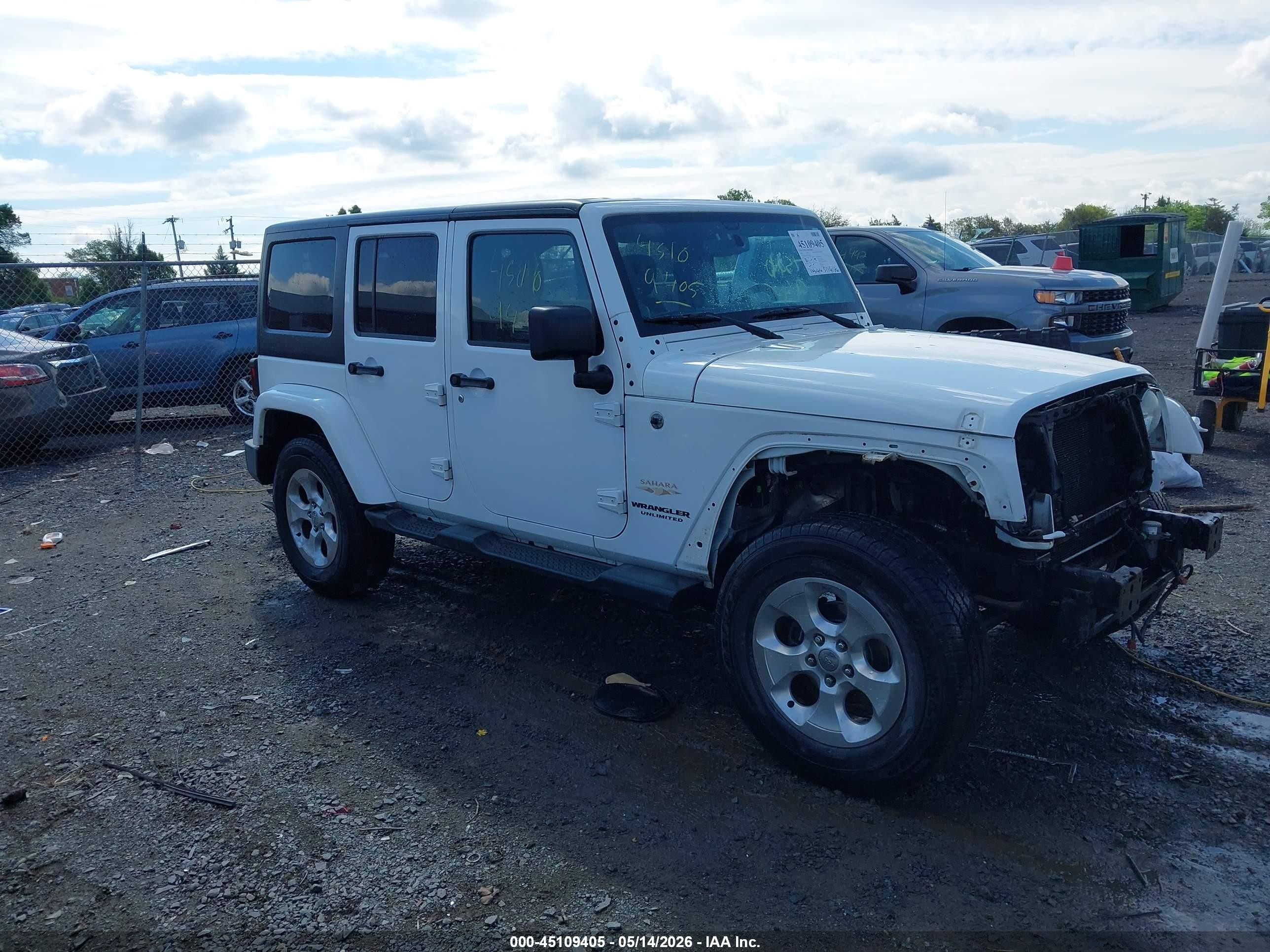 2014 Jeep Wrangler Unlimited Sahara White vin: 1C4BJWEG0EL228665