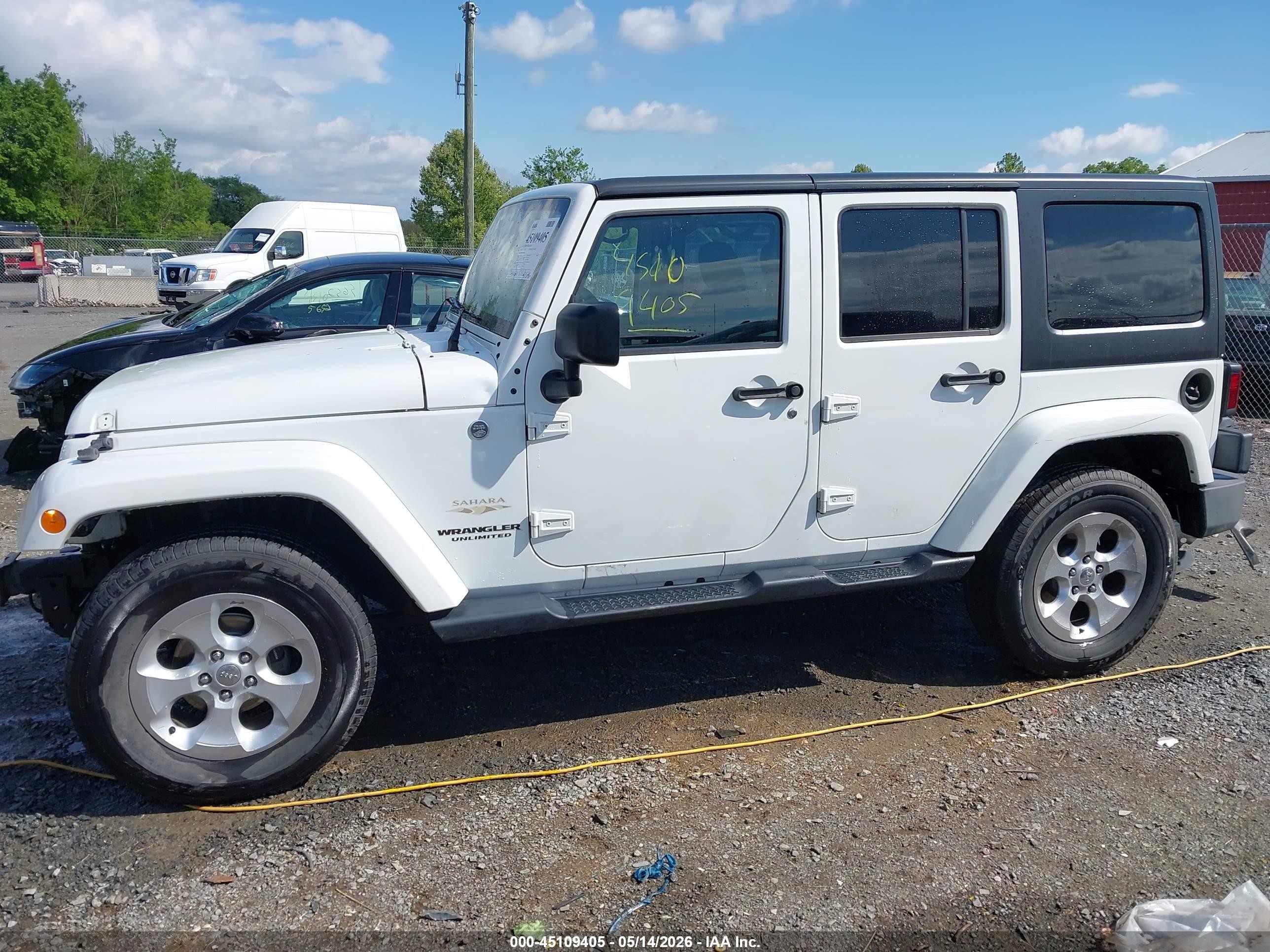 2014 Jeep Wrangler Unlimited Sahara White vin: 1C4BJWEG0EL228665