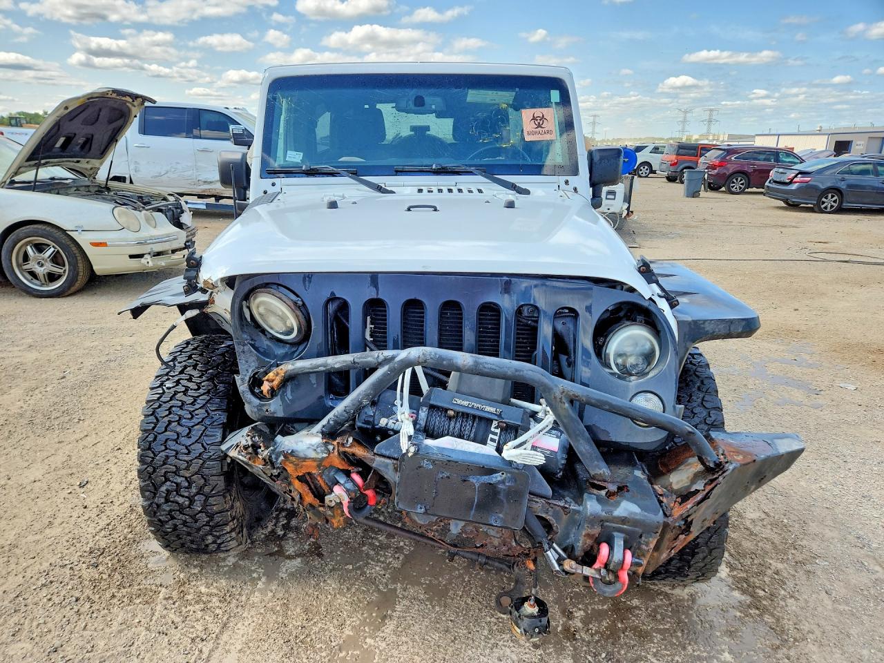 2015 Jeep Wrangler Unlimited Sahara White vin: 1C4BJWEG0FL514470