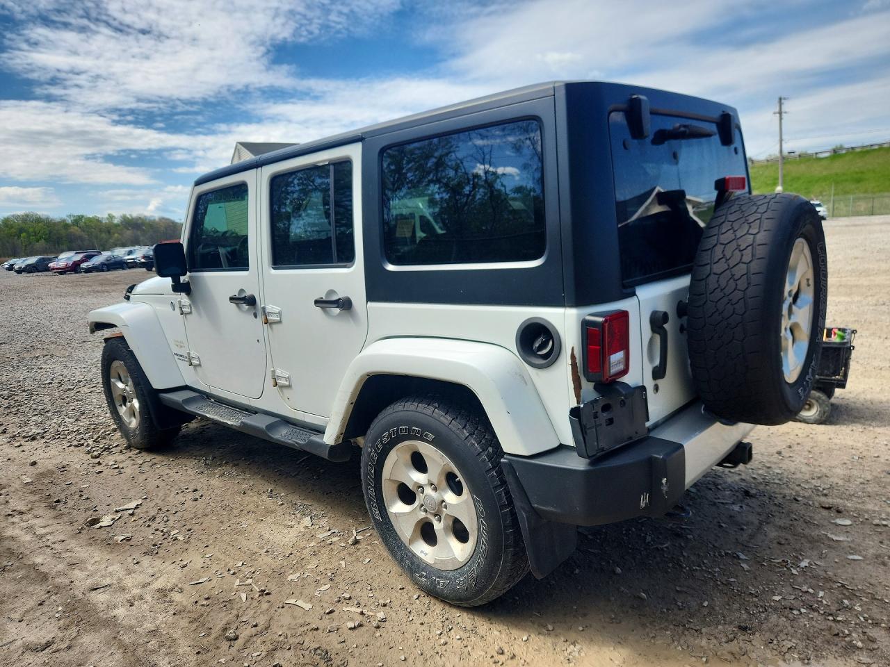 2015 Jeep Wrangler Unlimited Sahara White vin: 1C4BJWEG0FL516400