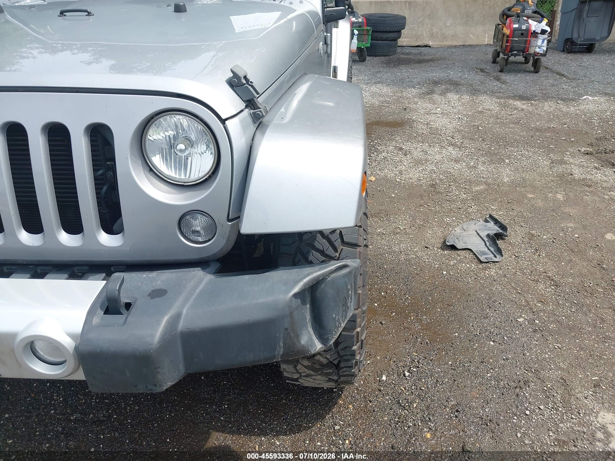2015 Jeep Wrangler Unlimited Sahara Silver vin: 1C4BJWEG0FL620708