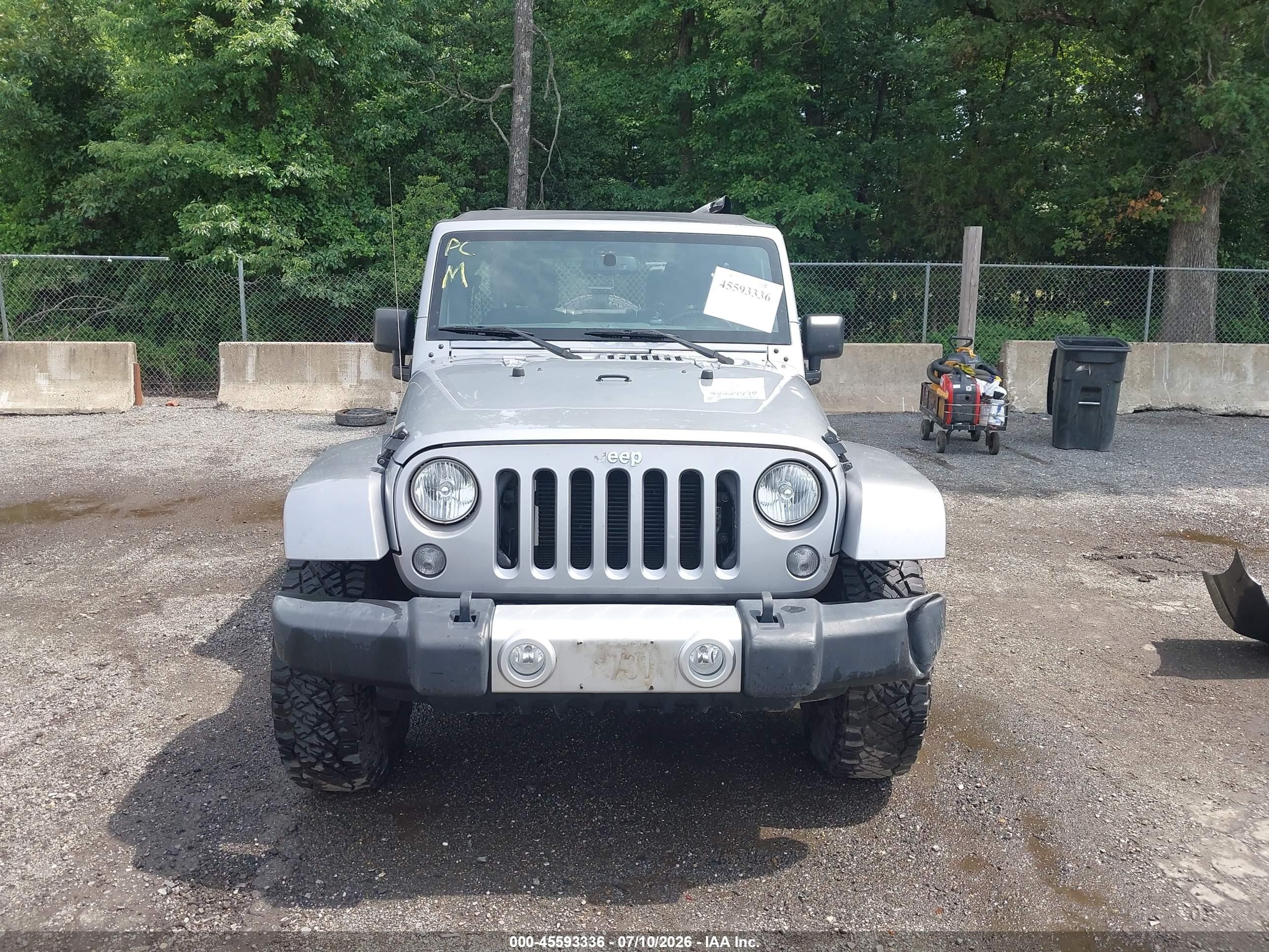 2015 Jeep Wrangler Unlimited Sahara Silver vin: 1C4BJWEG0FL620708