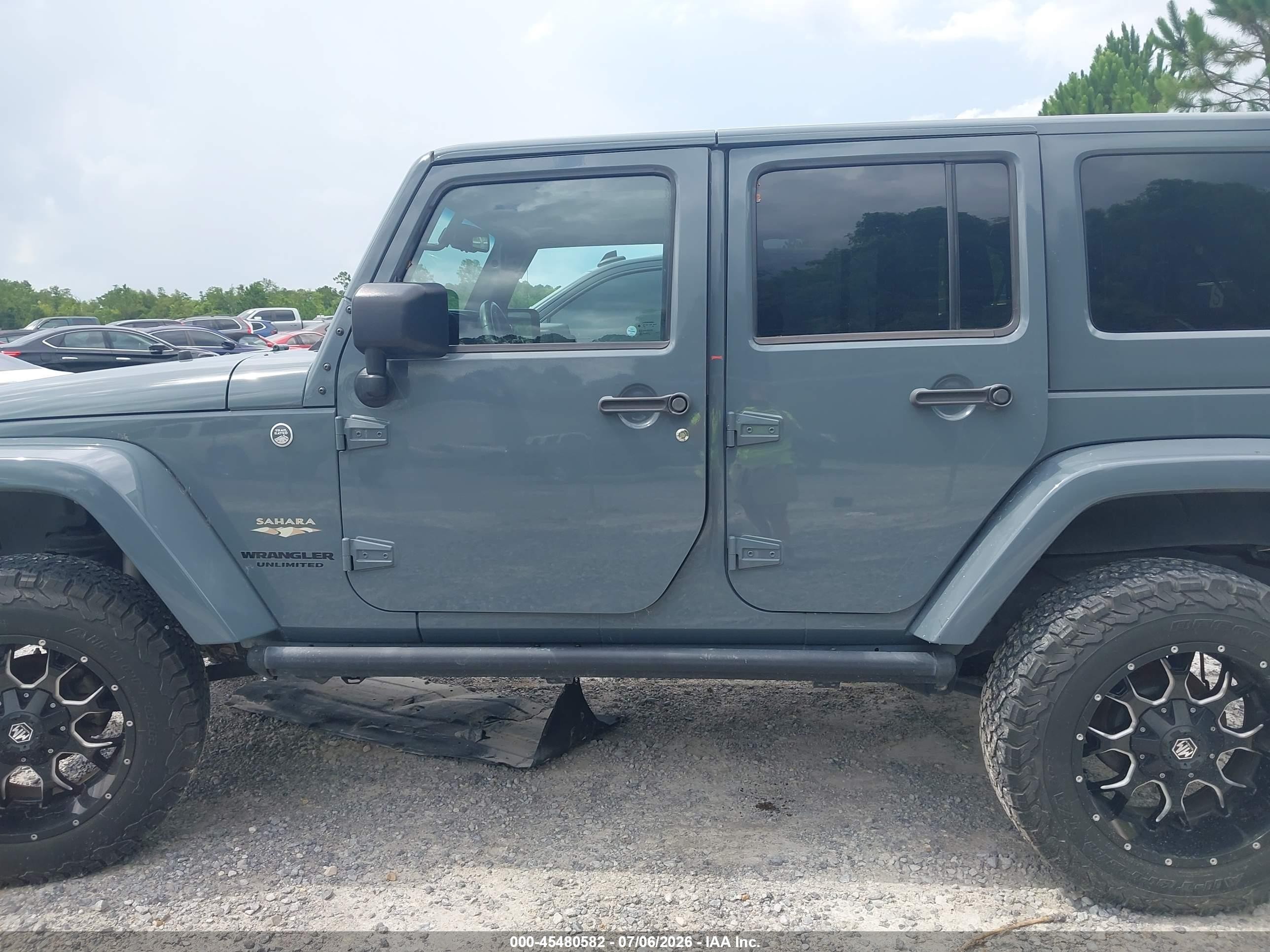 2015 Jeep Wrangler Unlimited Sahara Gray vin: 1C4BJWEG0FL704222