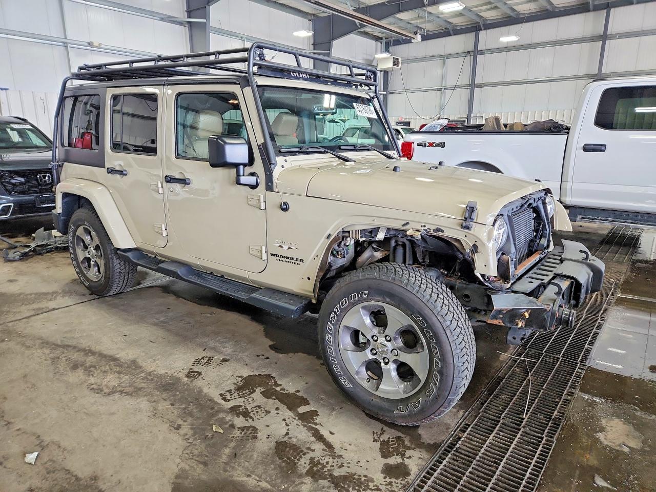 2017 Jeep Wrangler Unlimited Sahara Beige vin: 1C4BJWEG0HL589236