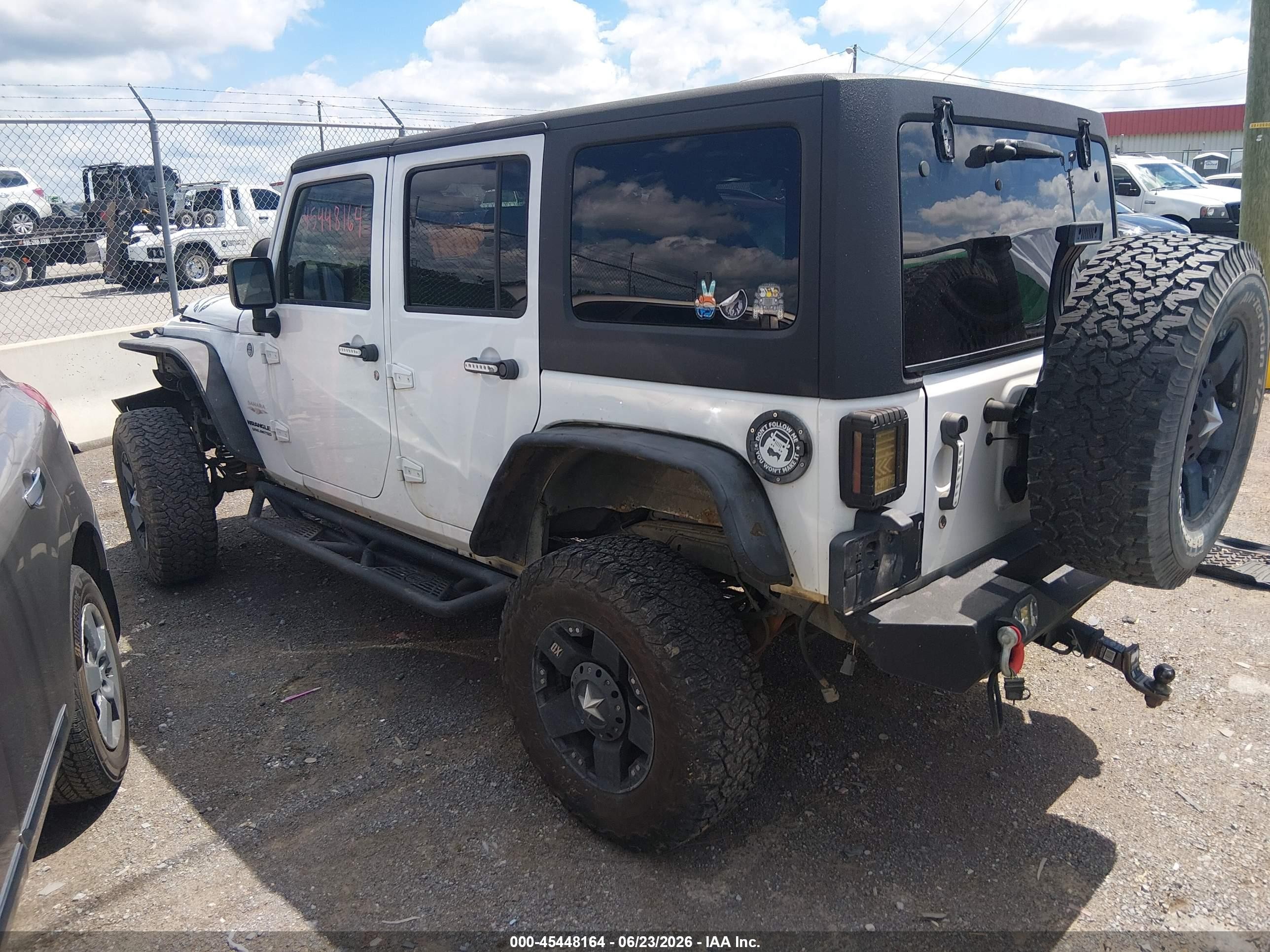 2012 Jeep Wrangler Unlimited Sahara White vin: 1C4BJWEG1CL108354