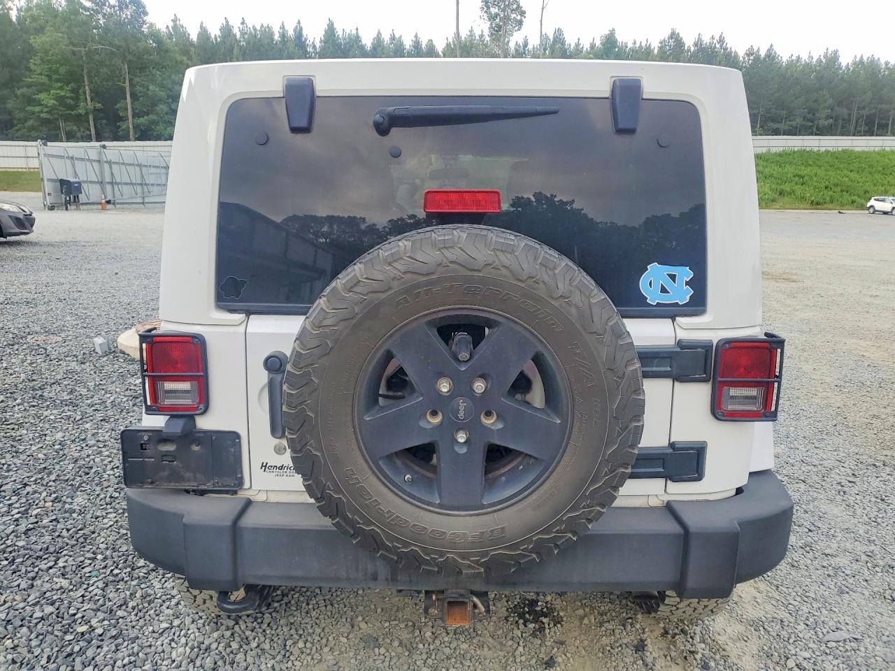 2012 Jeep Wrangler Unlimited Sahara White vin: 1C4BJWEG1CL169218