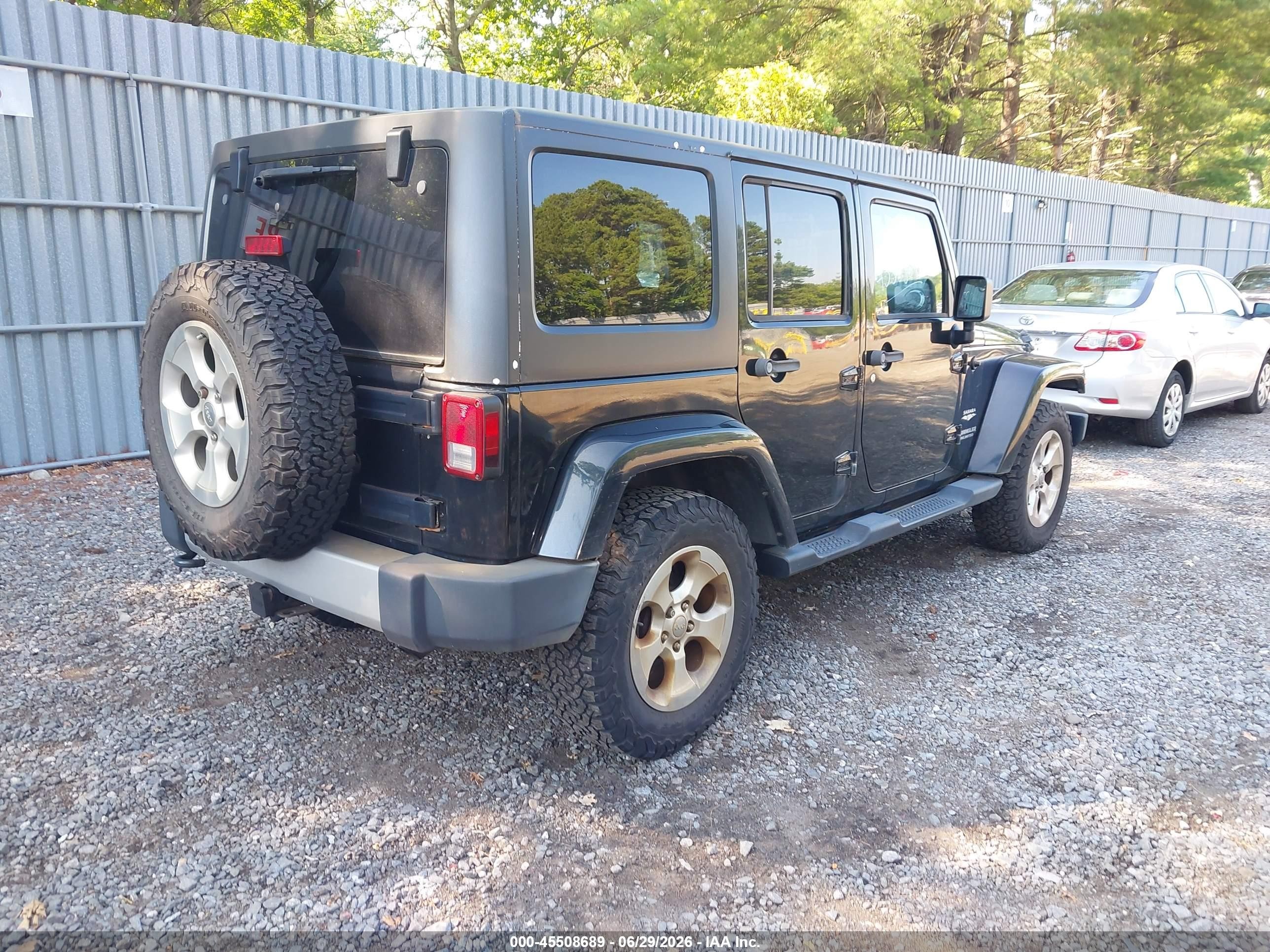 2013 Jeep Wrangler Unlimited Sahara Black vin: 1C4BJWEG1DL501207