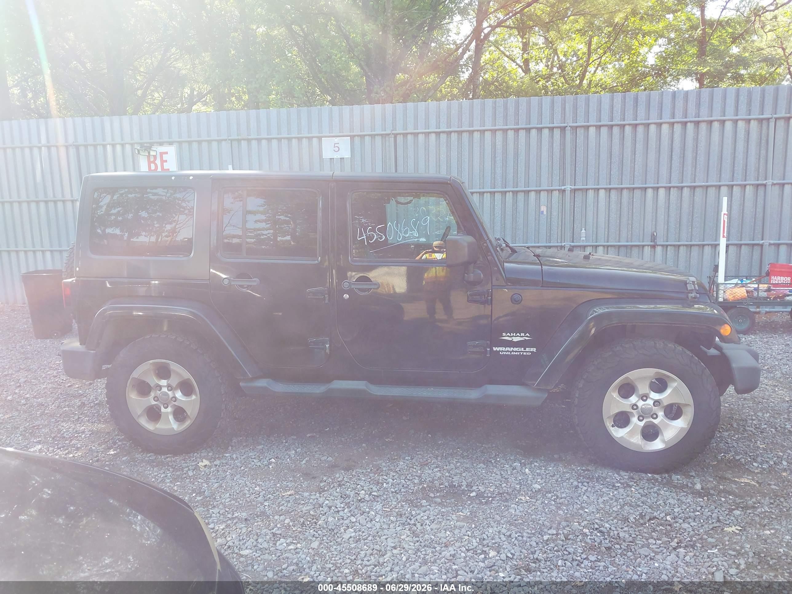 2013 Jeep Wrangler Unlimited Sahara Black vin: 1C4BJWEG1DL501207