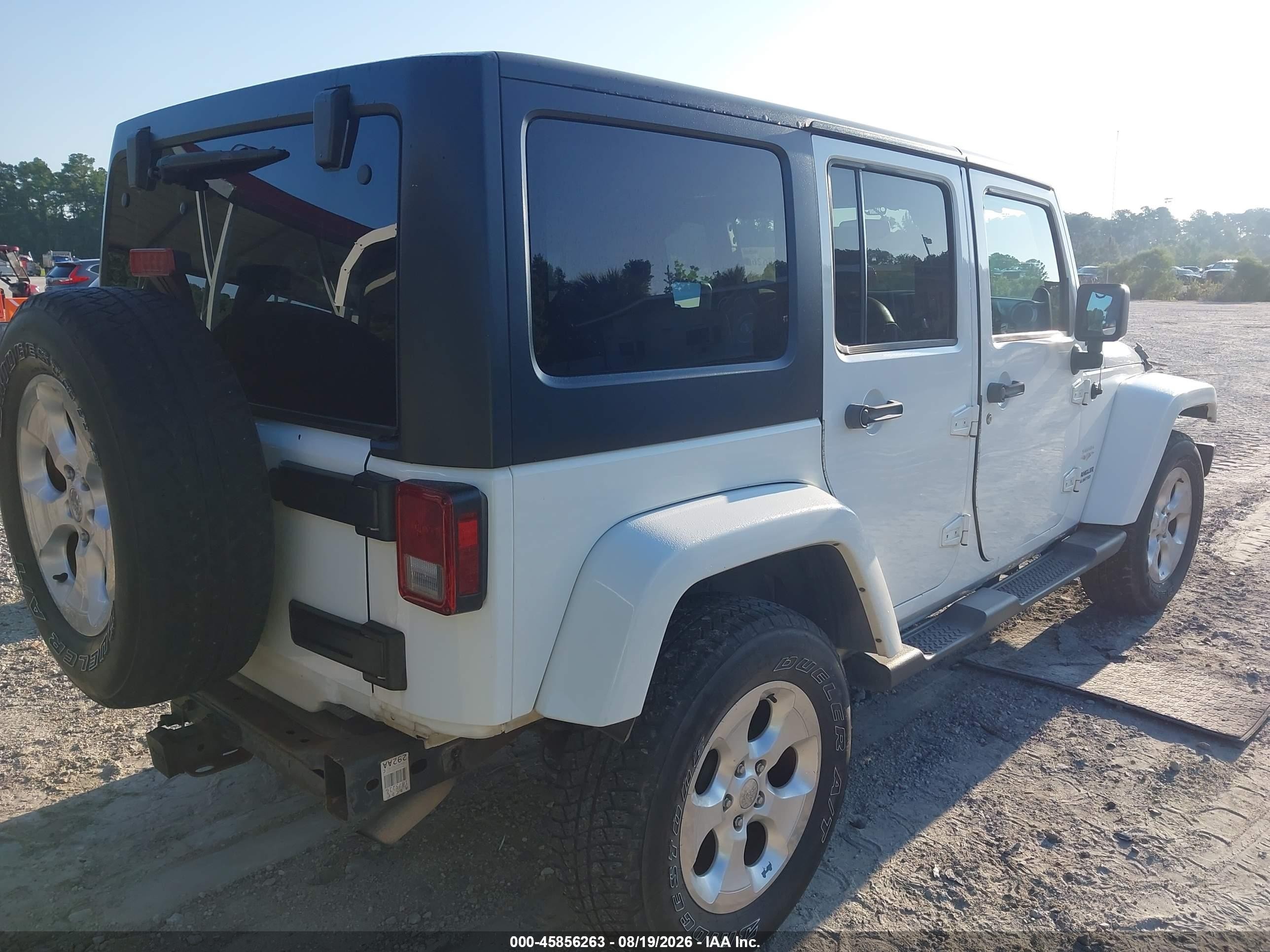 2013 Jeep Wrangler Unlimited Sahara White vin: 1C4BJWEG1DL530612