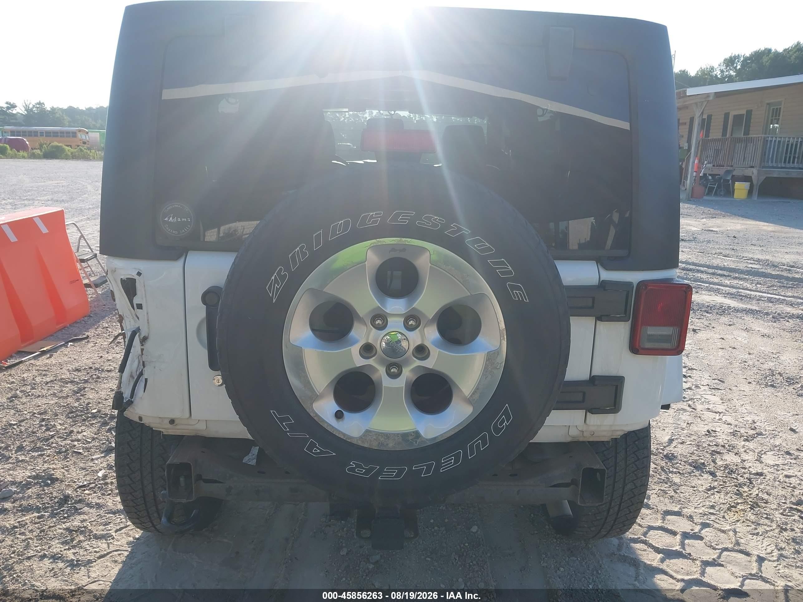 2013 Jeep Wrangler Unlimited Sahara White vin: 1C4BJWEG1DL530612