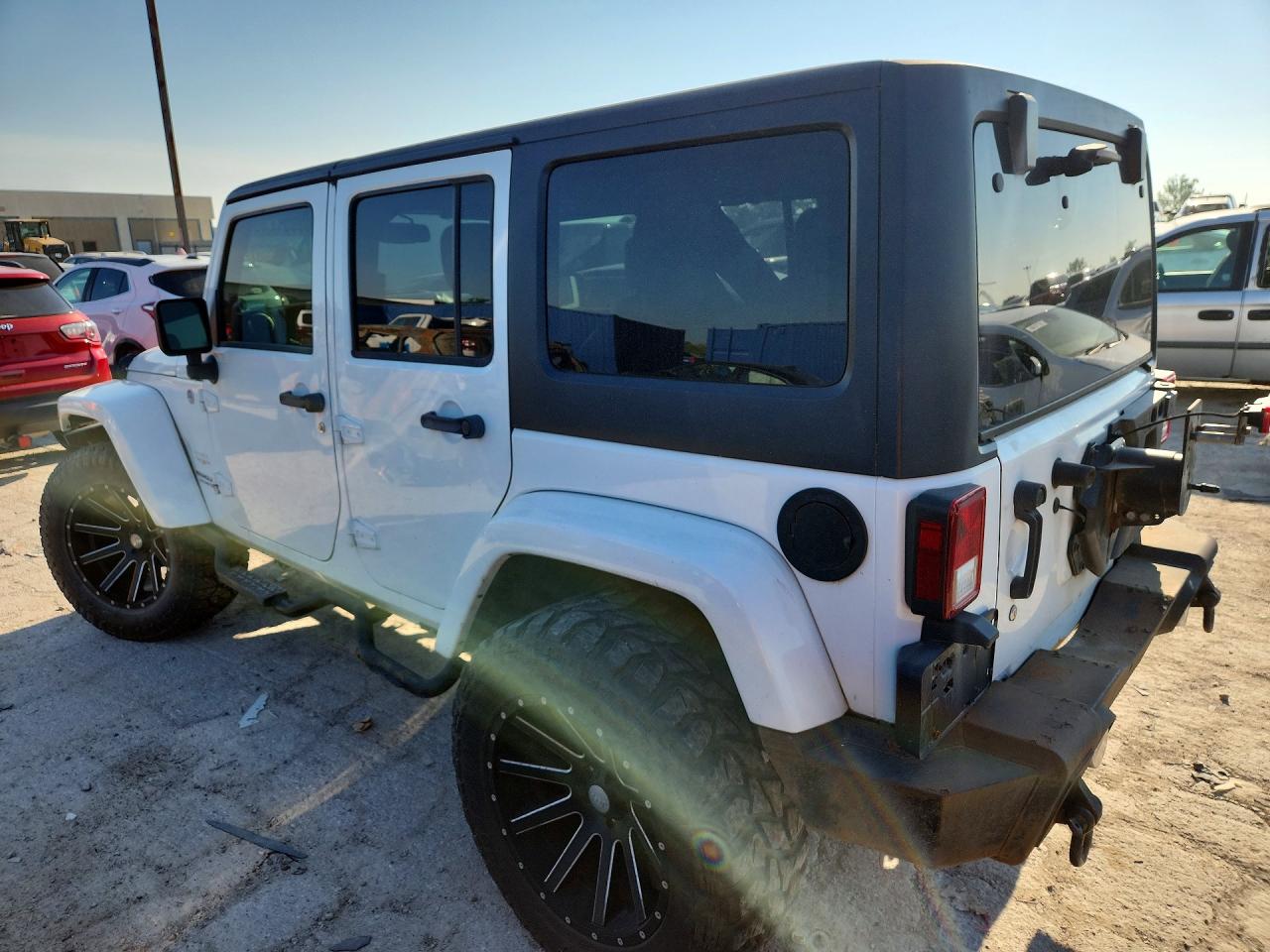 2013 Jeep Wrangler Unlimited Sahara White vin: 1C4BJWEG1DL550164