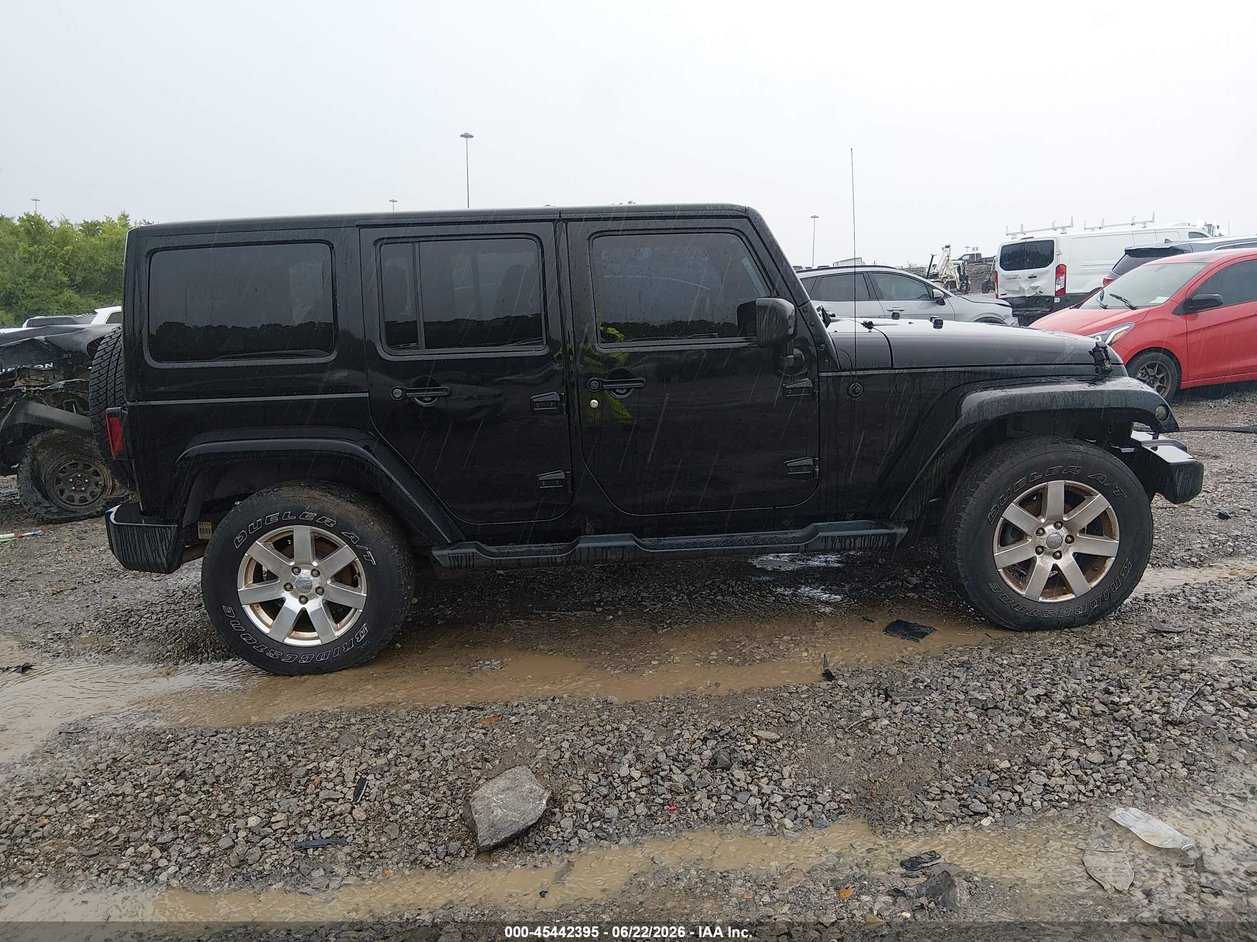 2013 Jeep Wrangler Unlimited Sahara Black vin: 1C4BJWEG1DL624957