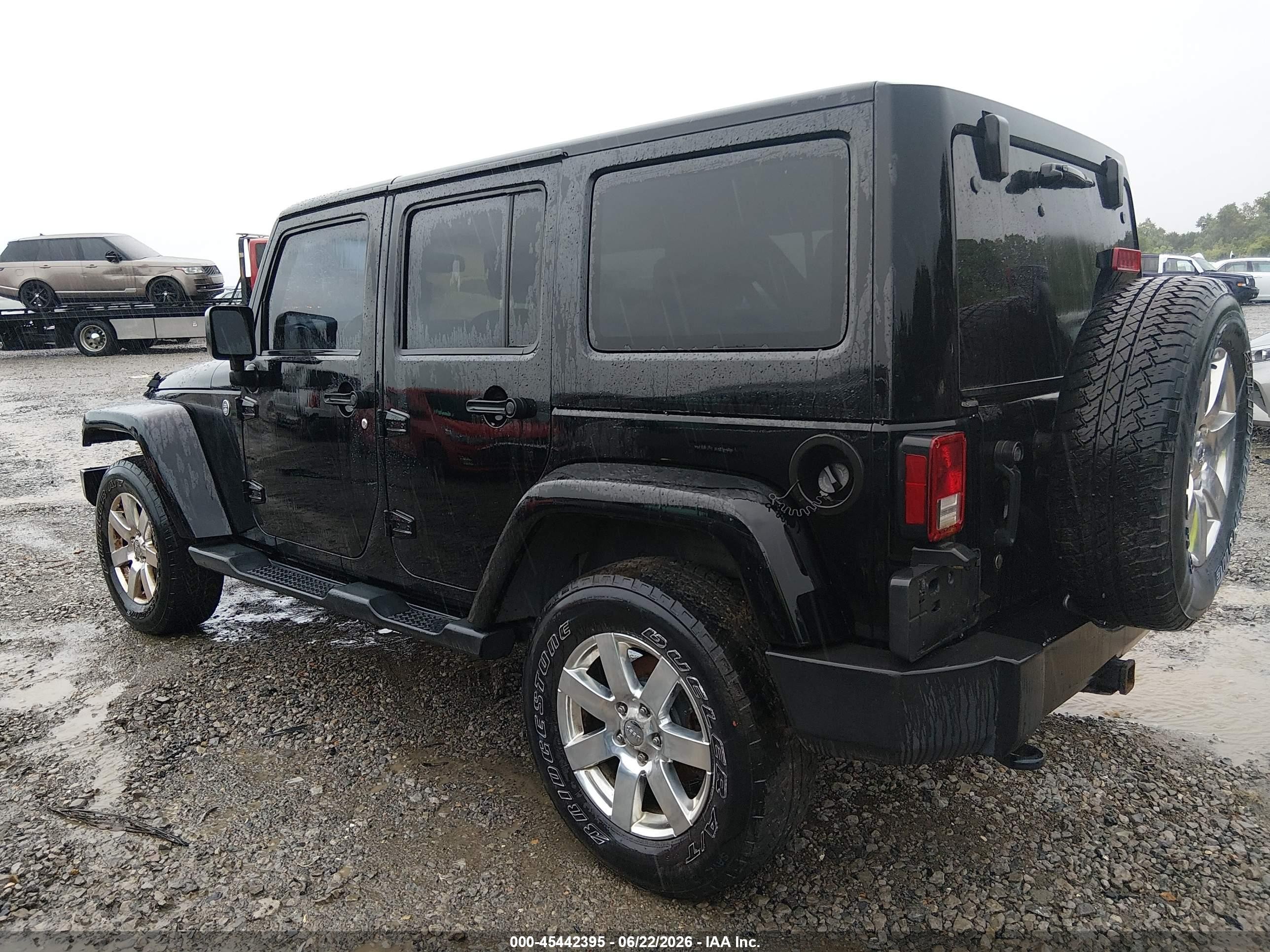 2013 Jeep Wrangler Unlimited Sahara Black vin: 1C4BJWEG1DL624957