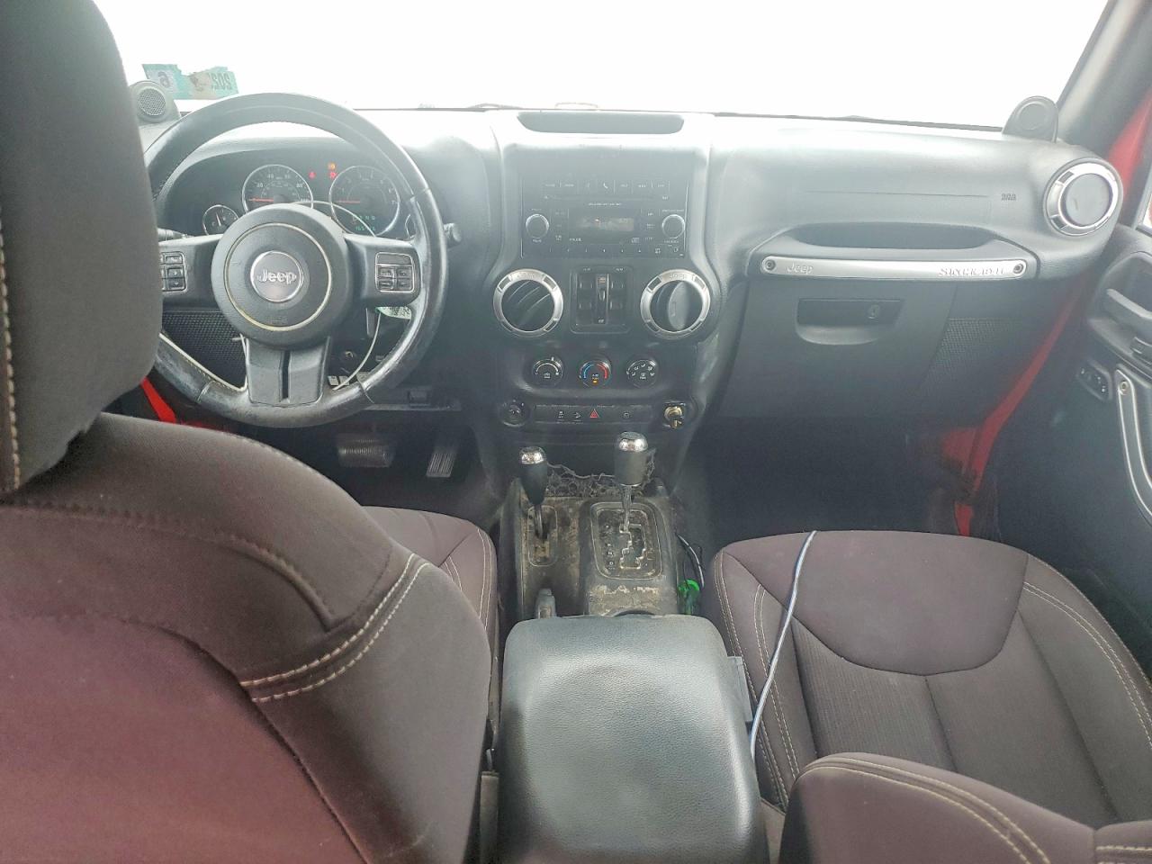 2013 Jeep Wrangler Unlimited Sahara Red vin: 1C4BJWEG1DL675231