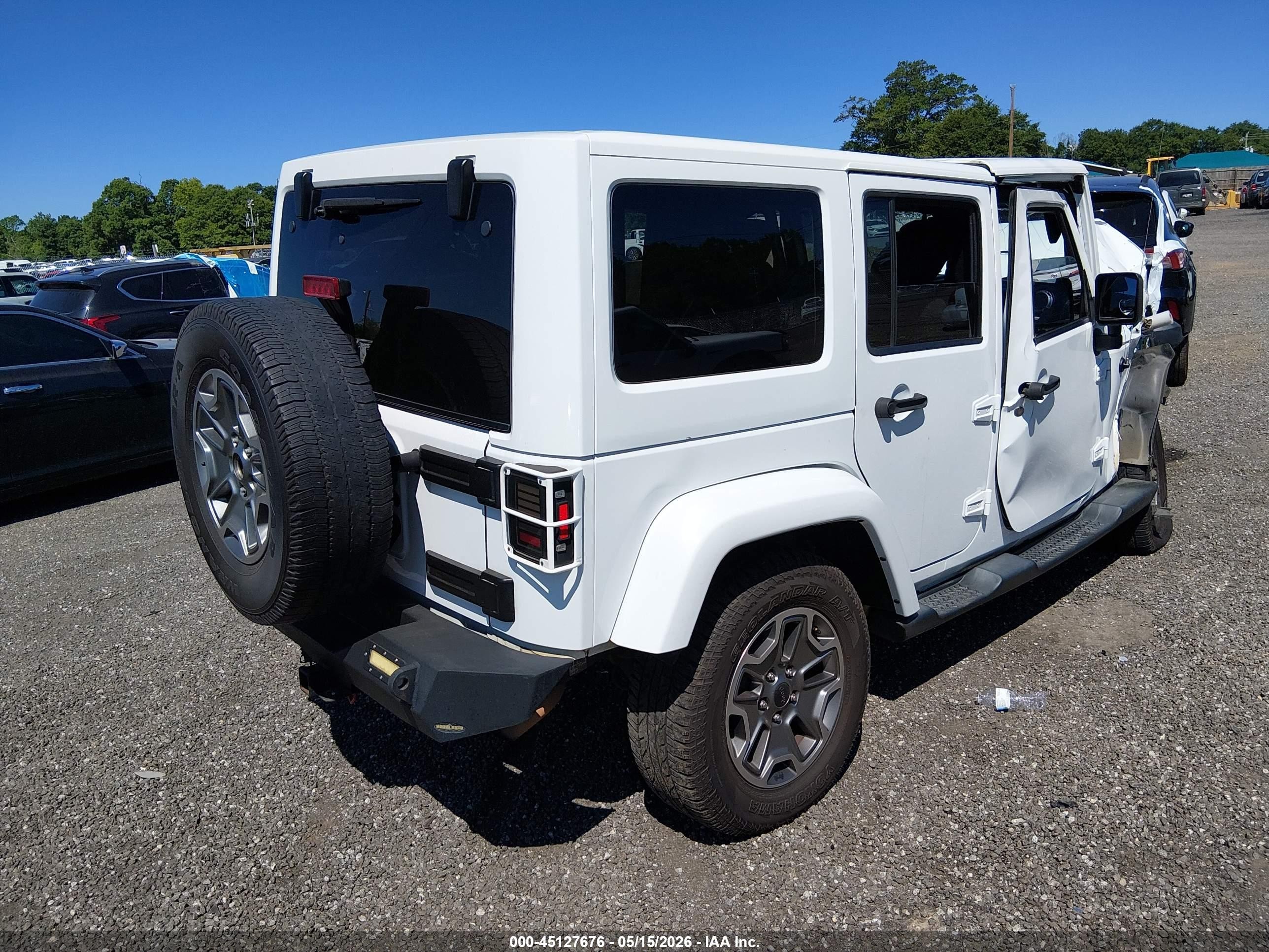 2013 Jeep Wrangler Unlimited Sahara White vin: 1C4BJWEG1DL677514