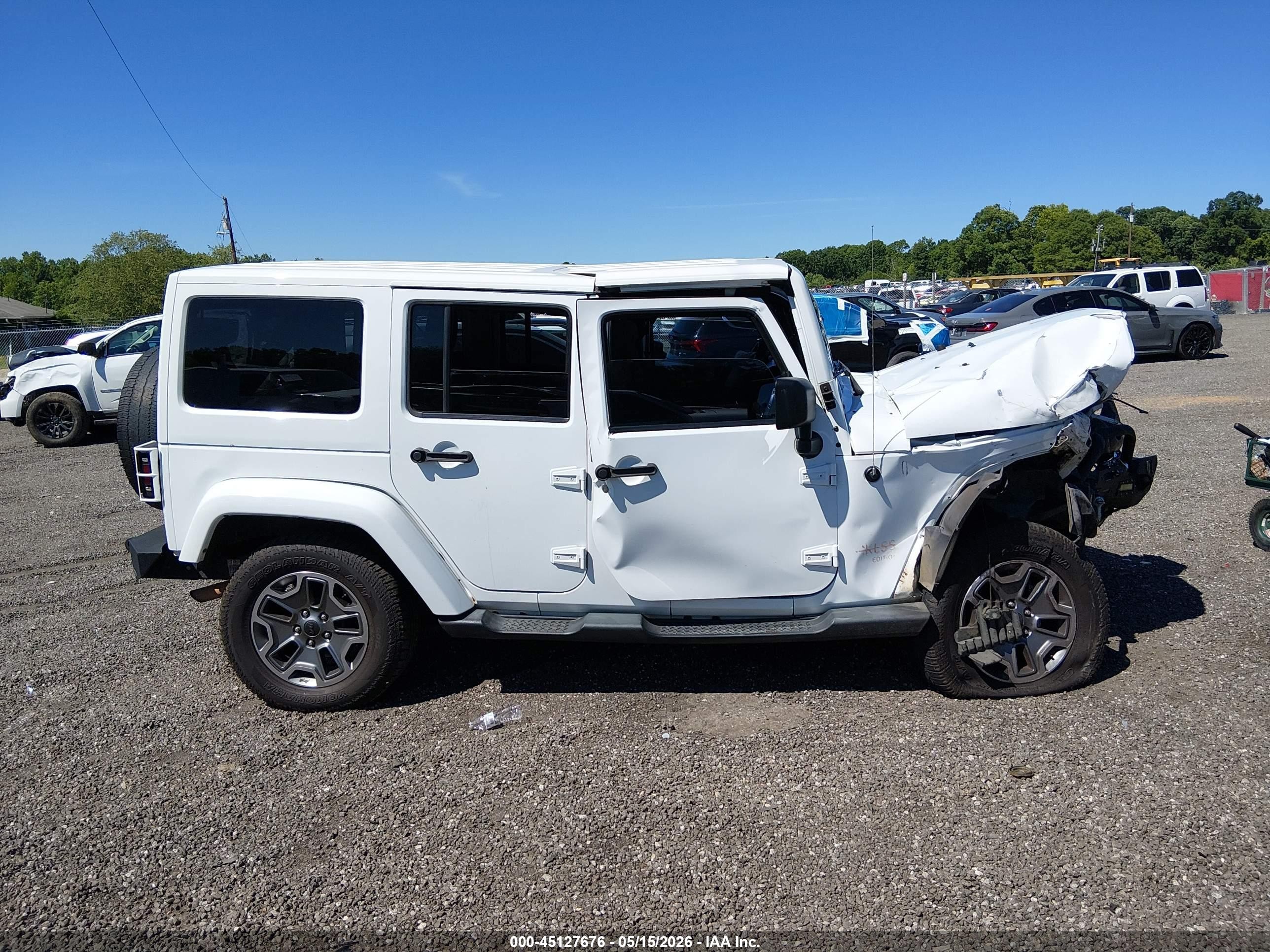 2013 Jeep Wrangler Unlimited Sahara White vin: 1C4BJWEG1DL677514