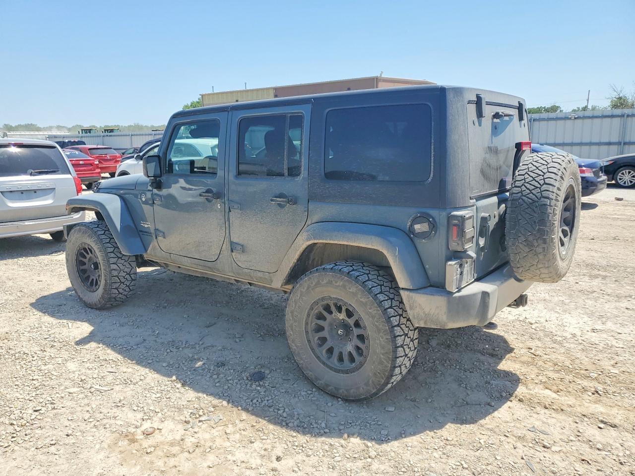 2014 Jeep Wrangler Unlimited Sahara Gray vin: 1C4BJWEG1EL106199