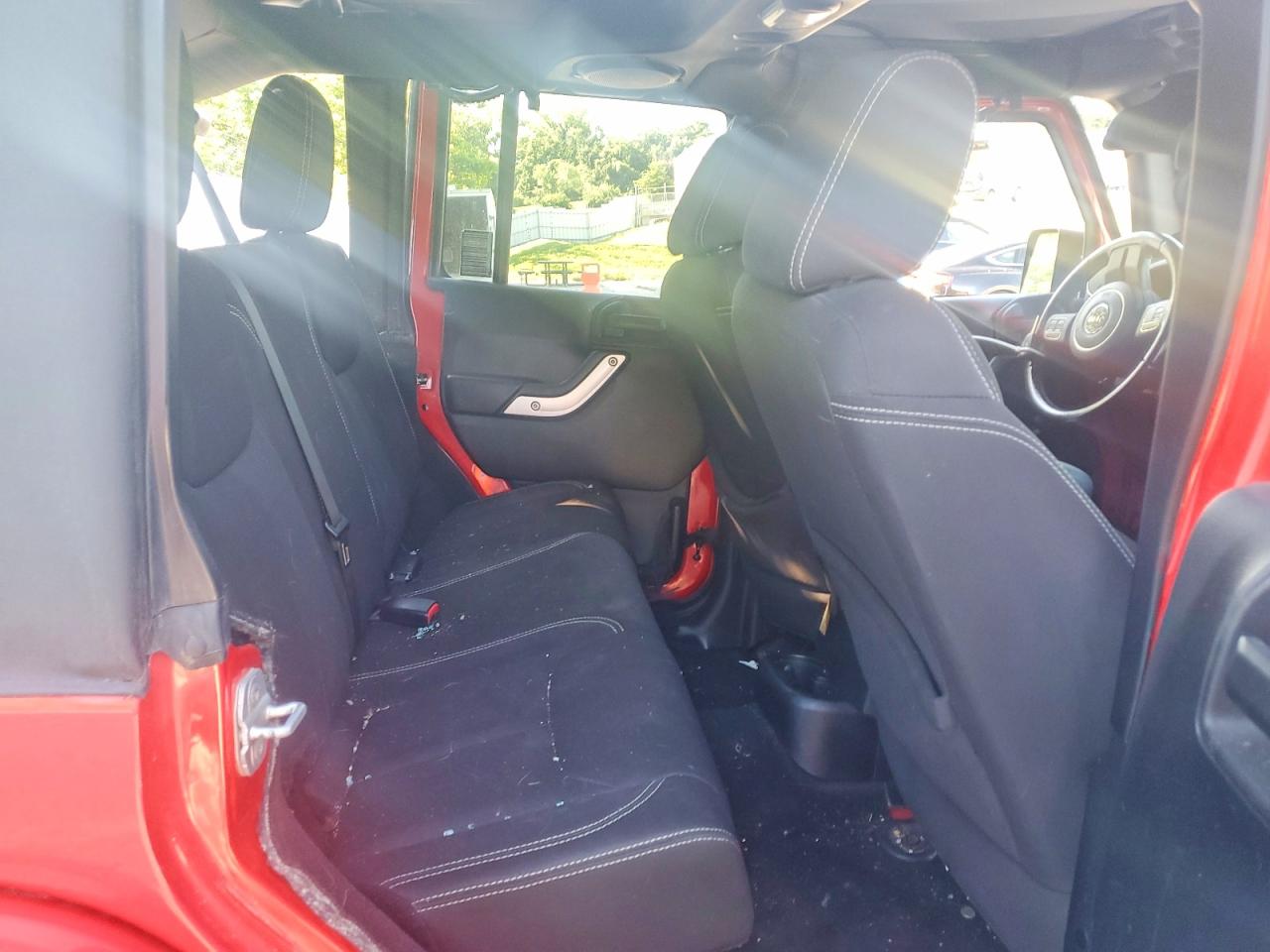 2014 Jeep Wrangler Unlimited Sahara Red vin: 1C4BJWEG1EL132267