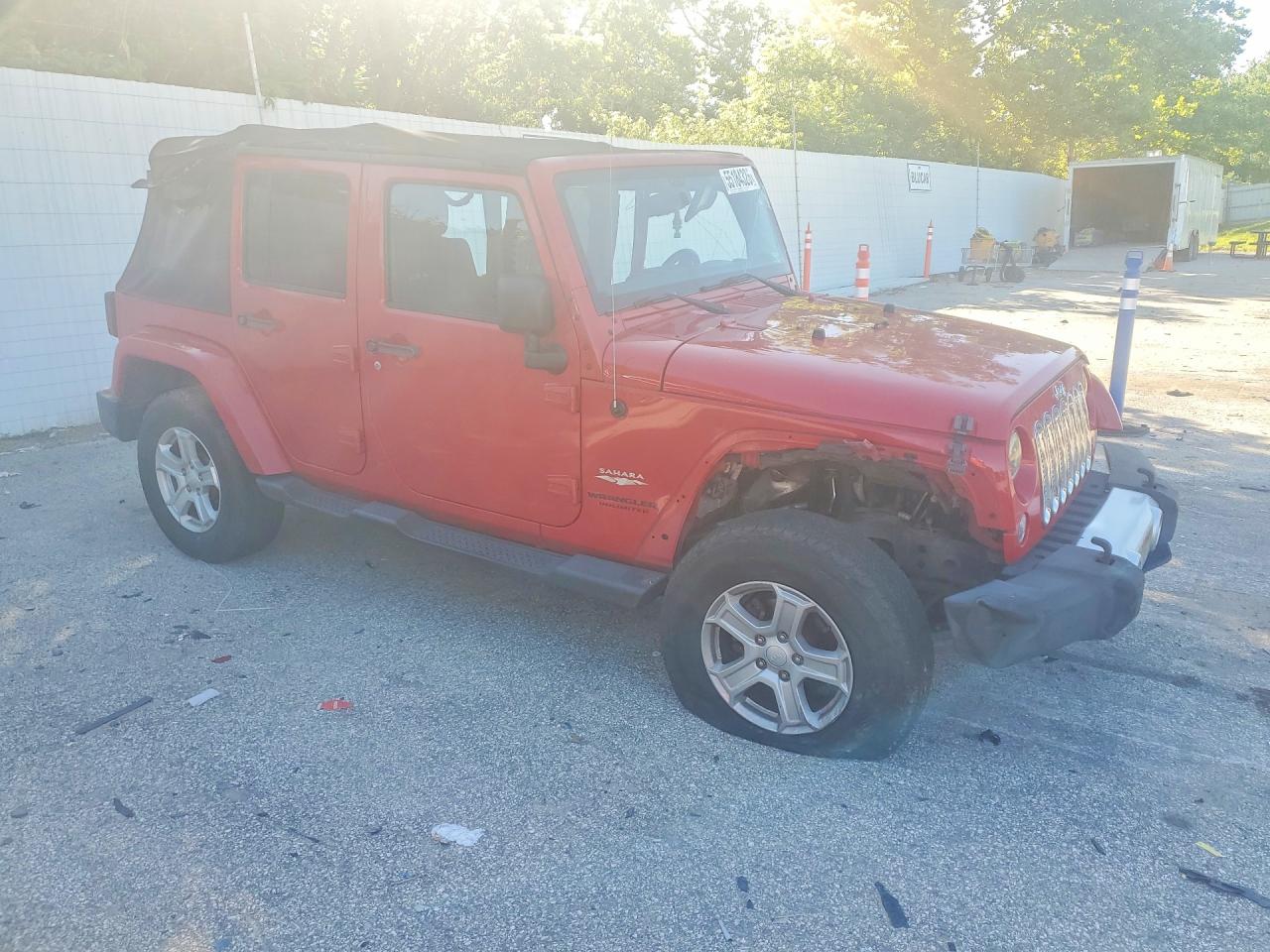 2014 Jeep Wrangler Unlimited Sahara Red vin: 1C4BJWEG1EL132267