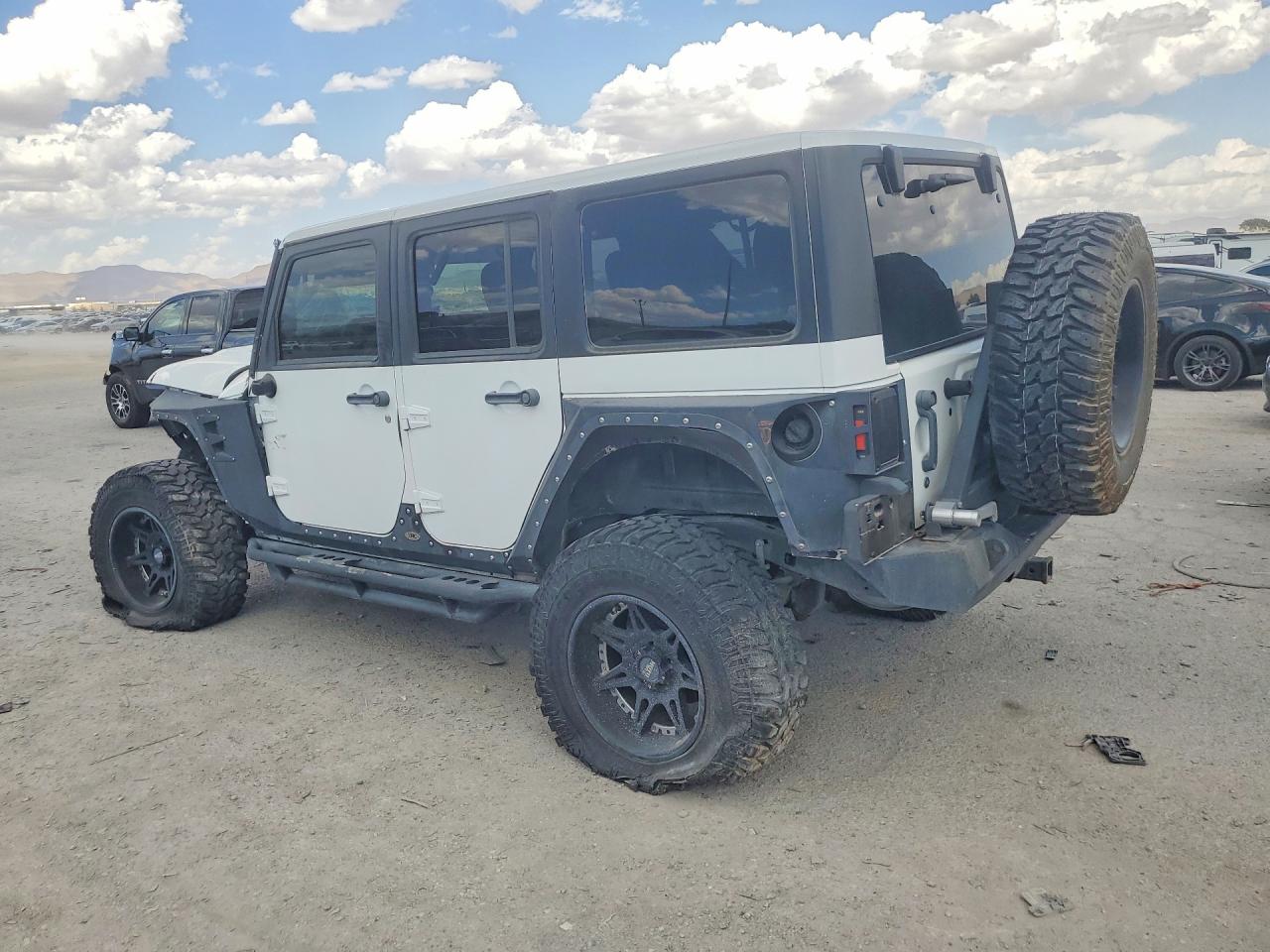 2014 Jeep Wrangler White vin: 1C4BJWEG1EL203323