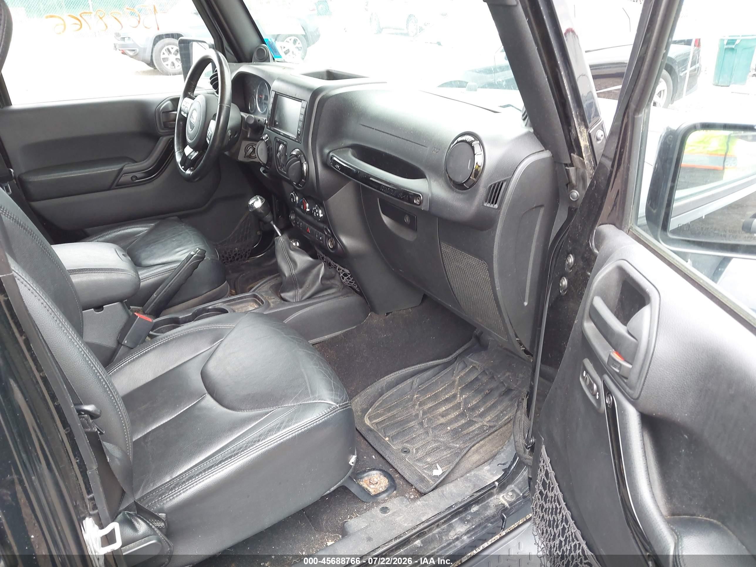 2014 Jeep Wrangler Unlimited Sahara Black vin: 1C4BJWEG1EL263277