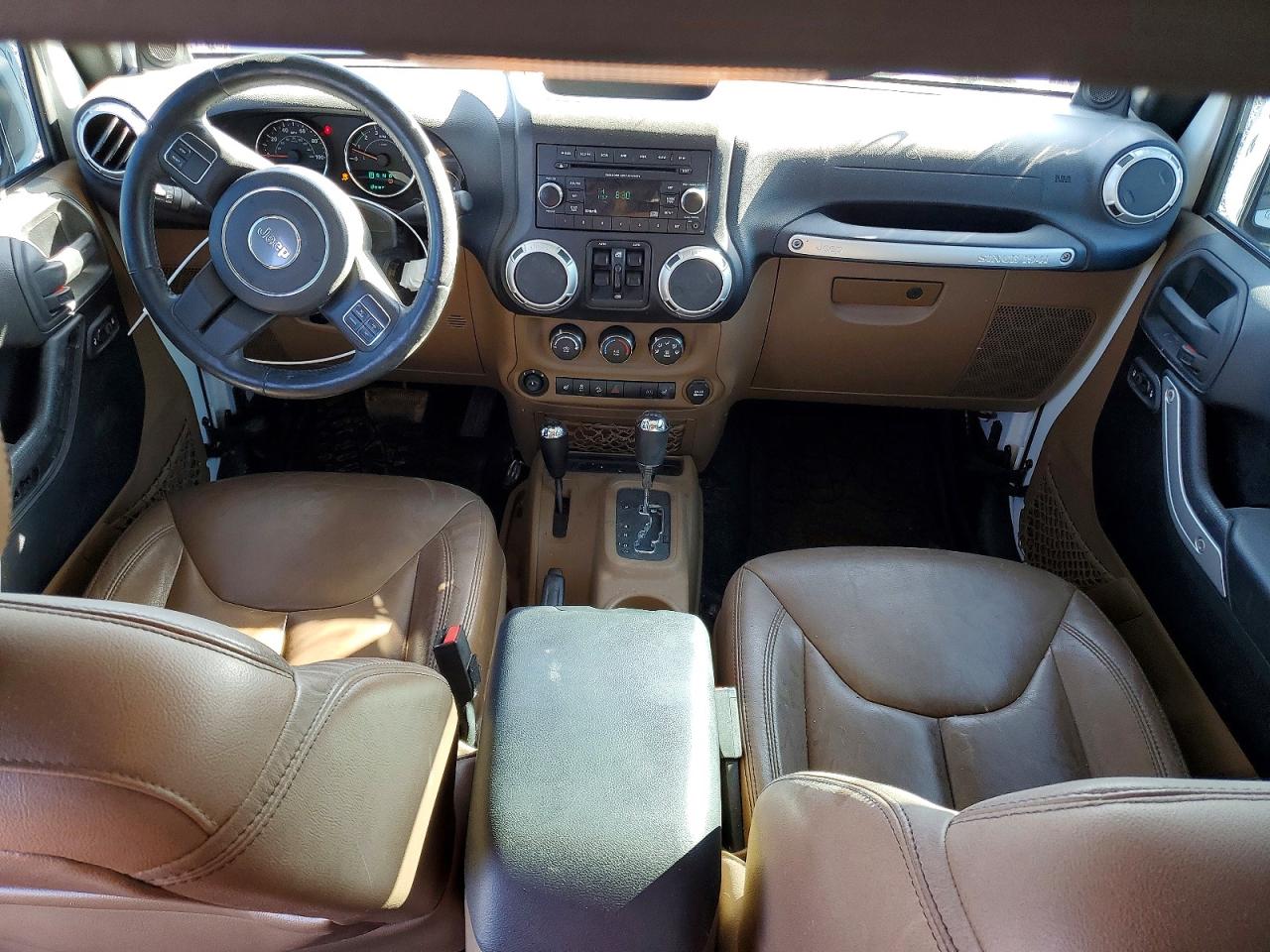 2014 Jeep Wrangler Unlimited Sahara White vin: 1C4BJWEG1EL291063