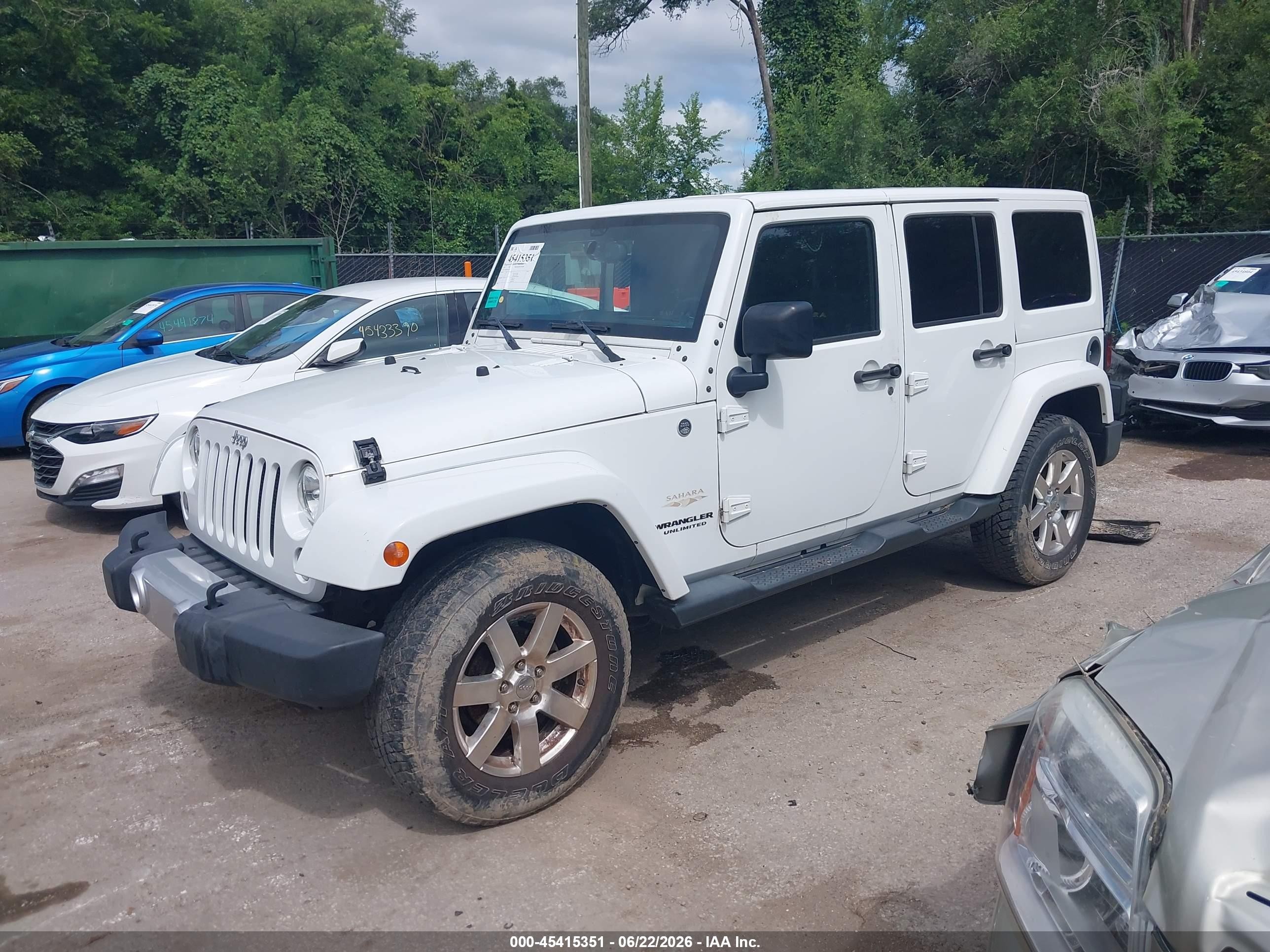 2015 Jeep Wrangler Unlimited Sahara White vin: 1C4BJWEG1FL528250