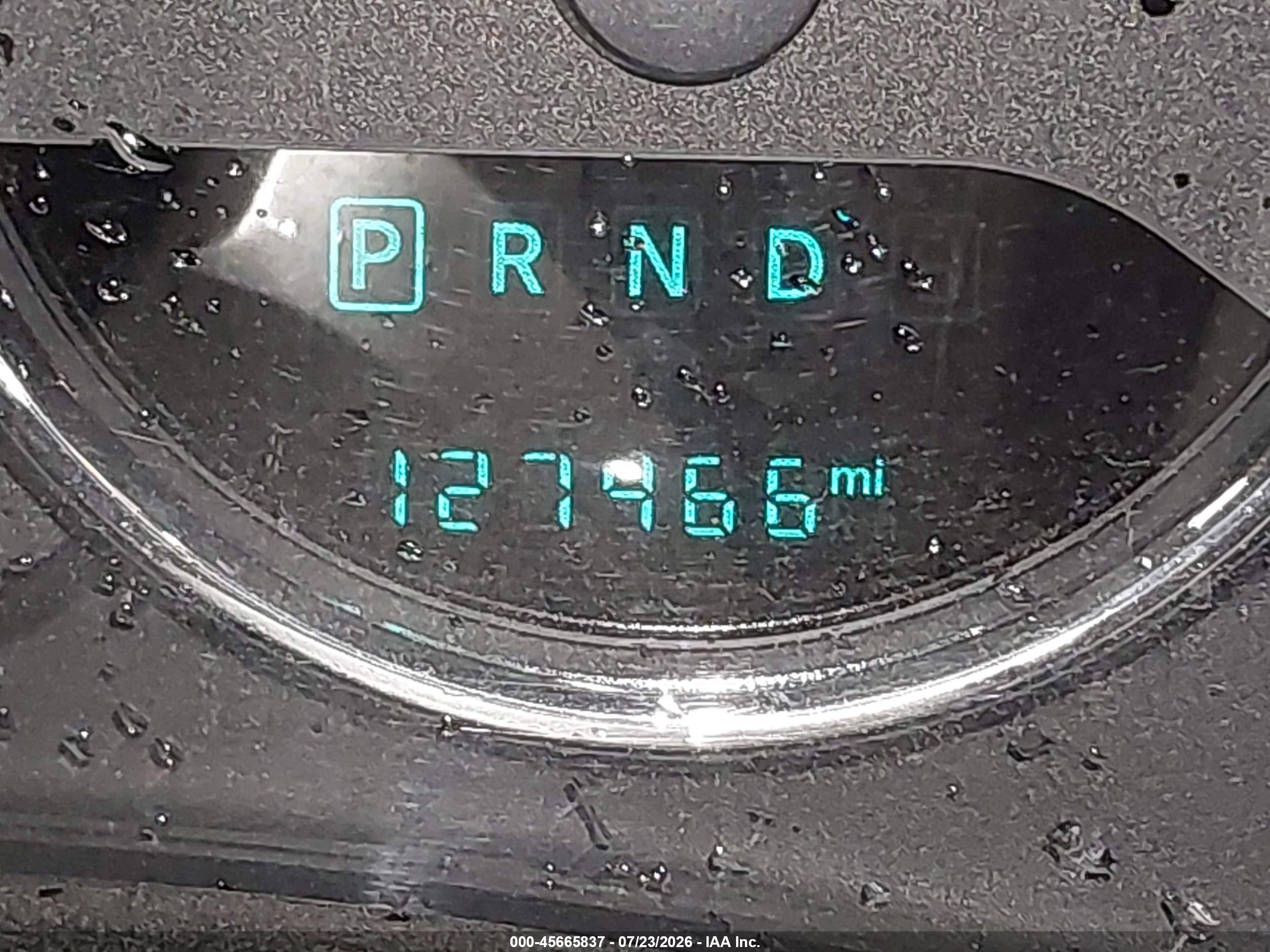 2015 Jeep Wrangler Unlimited Sahara Gold vin: 1C4BJWEG1FL624038