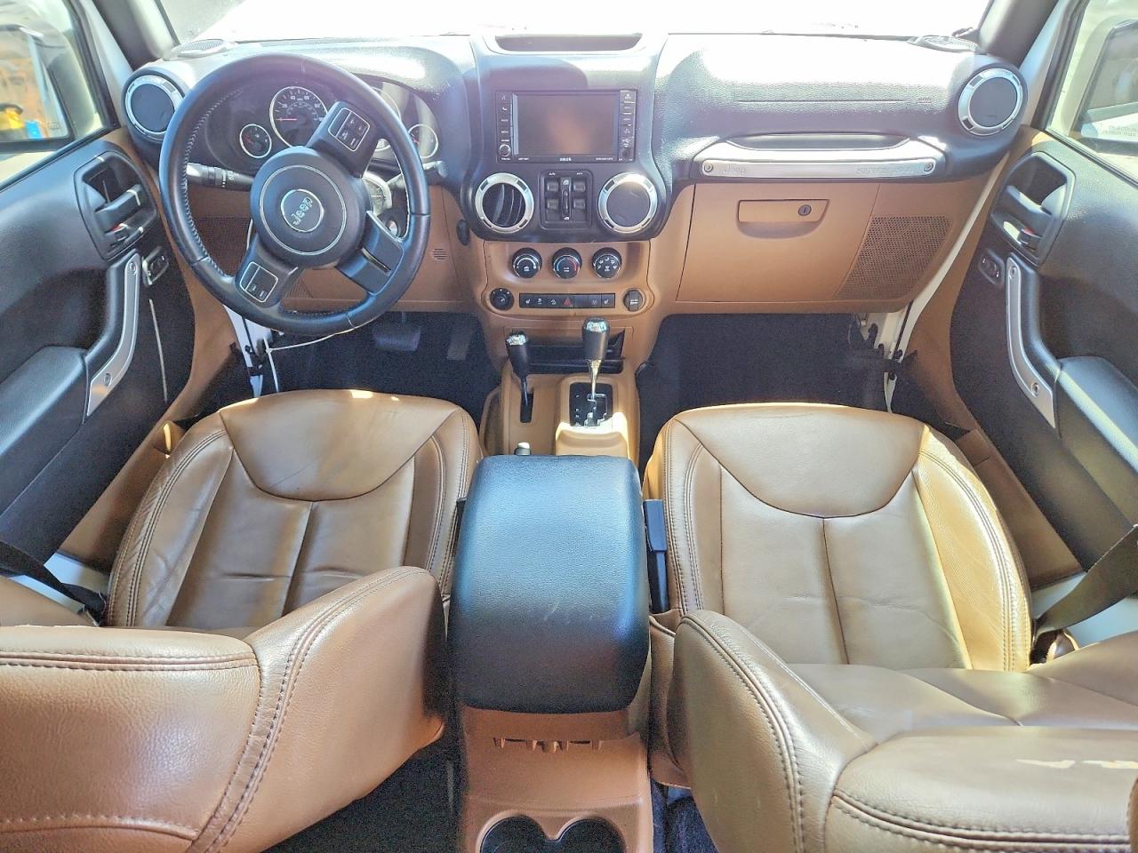 2015 Jeep Wrangler Unlimited Sahara White vin: 1C4BJWEG1FL645598